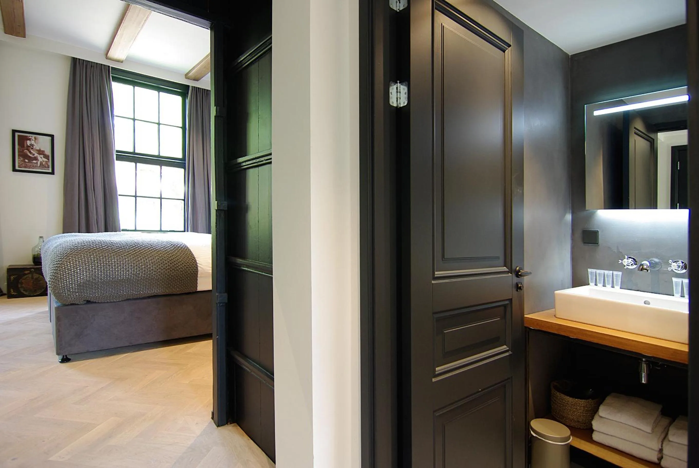 Bathroom, Bed in Authentic Farmhouse - De Vergulden Eenhoorn