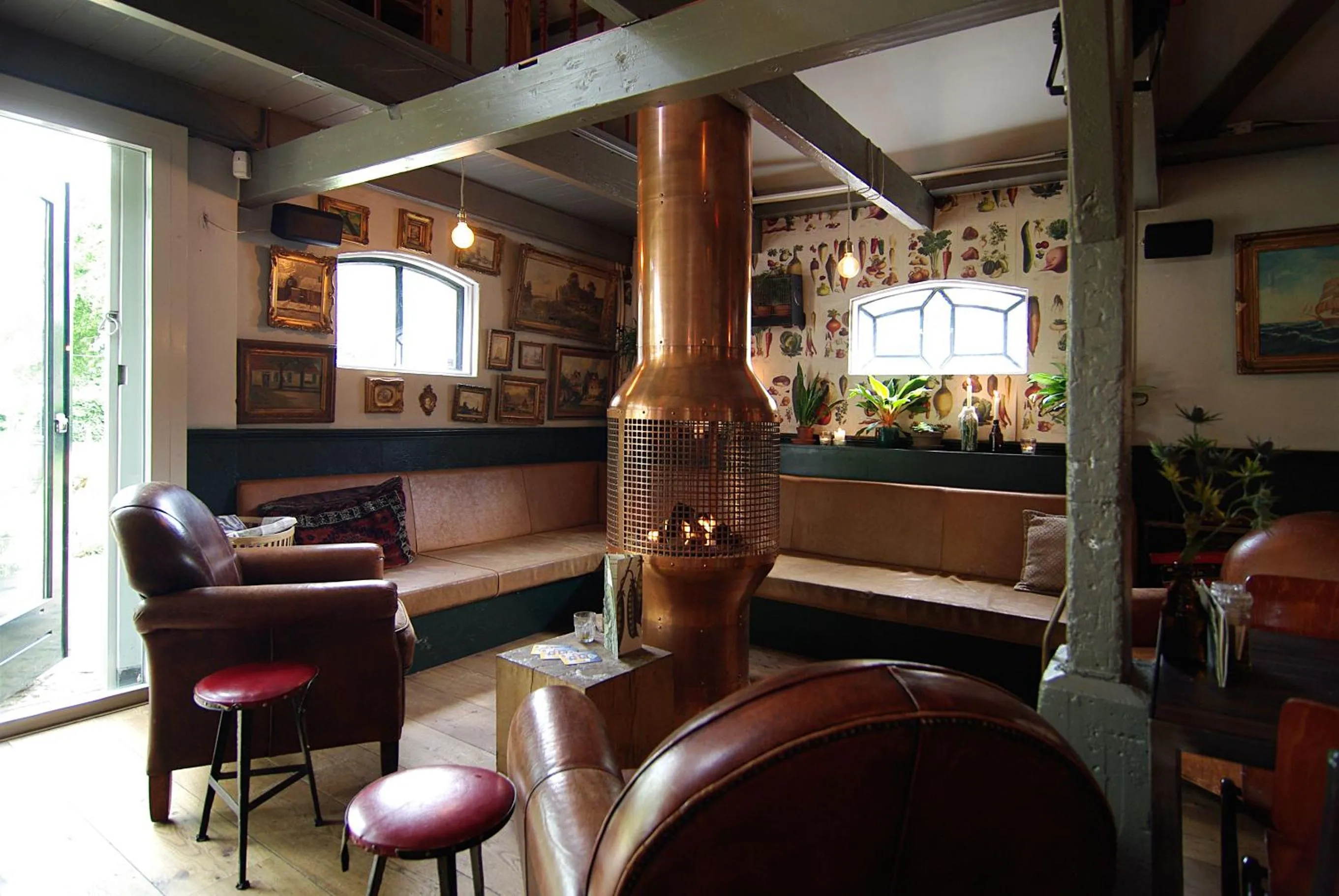 Restaurant/places to eat in Authentic Farmhouse - De Vergulden Eenhoorn