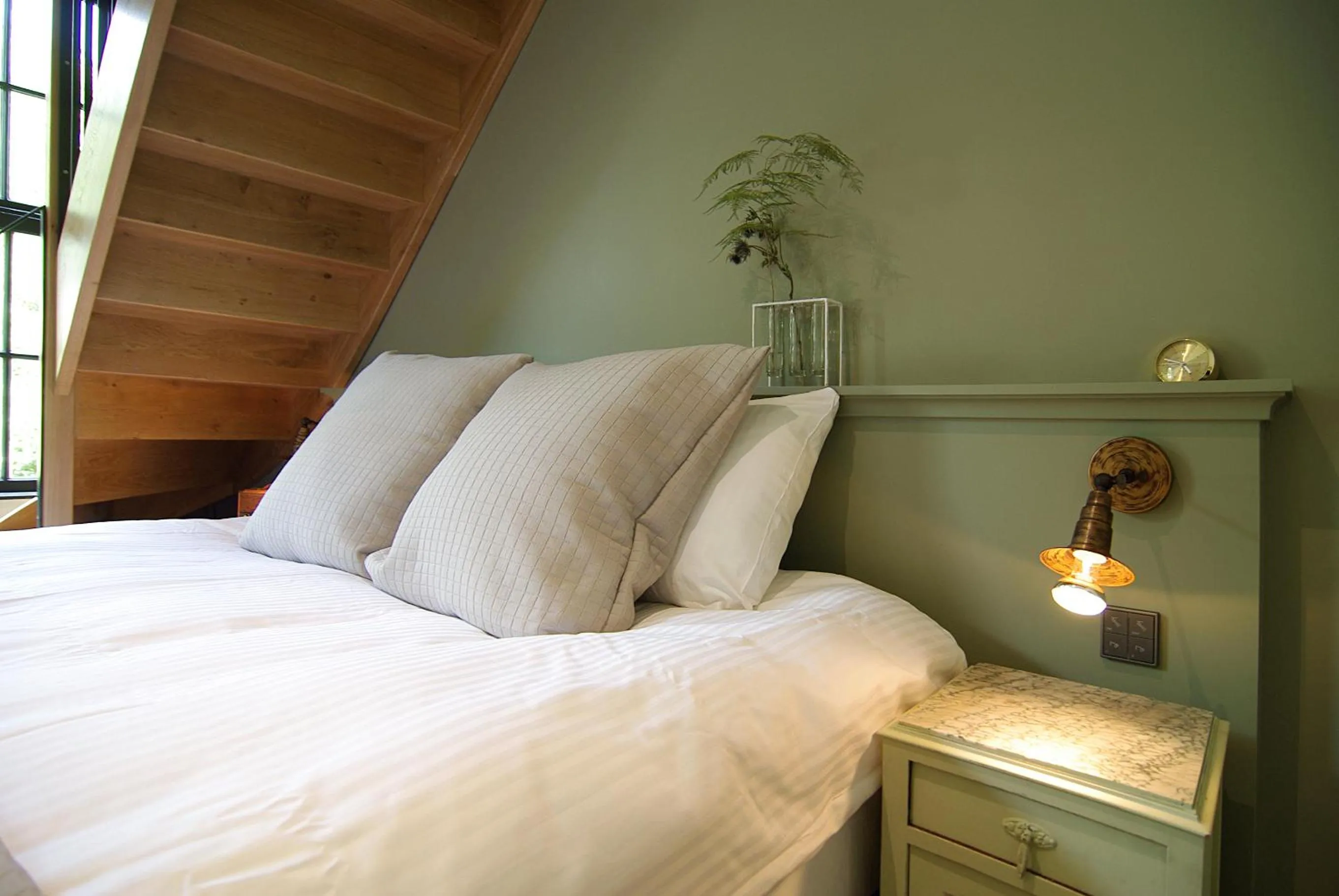 Bed in Authentic Farmhouse - De Vergulden Eenhoorn