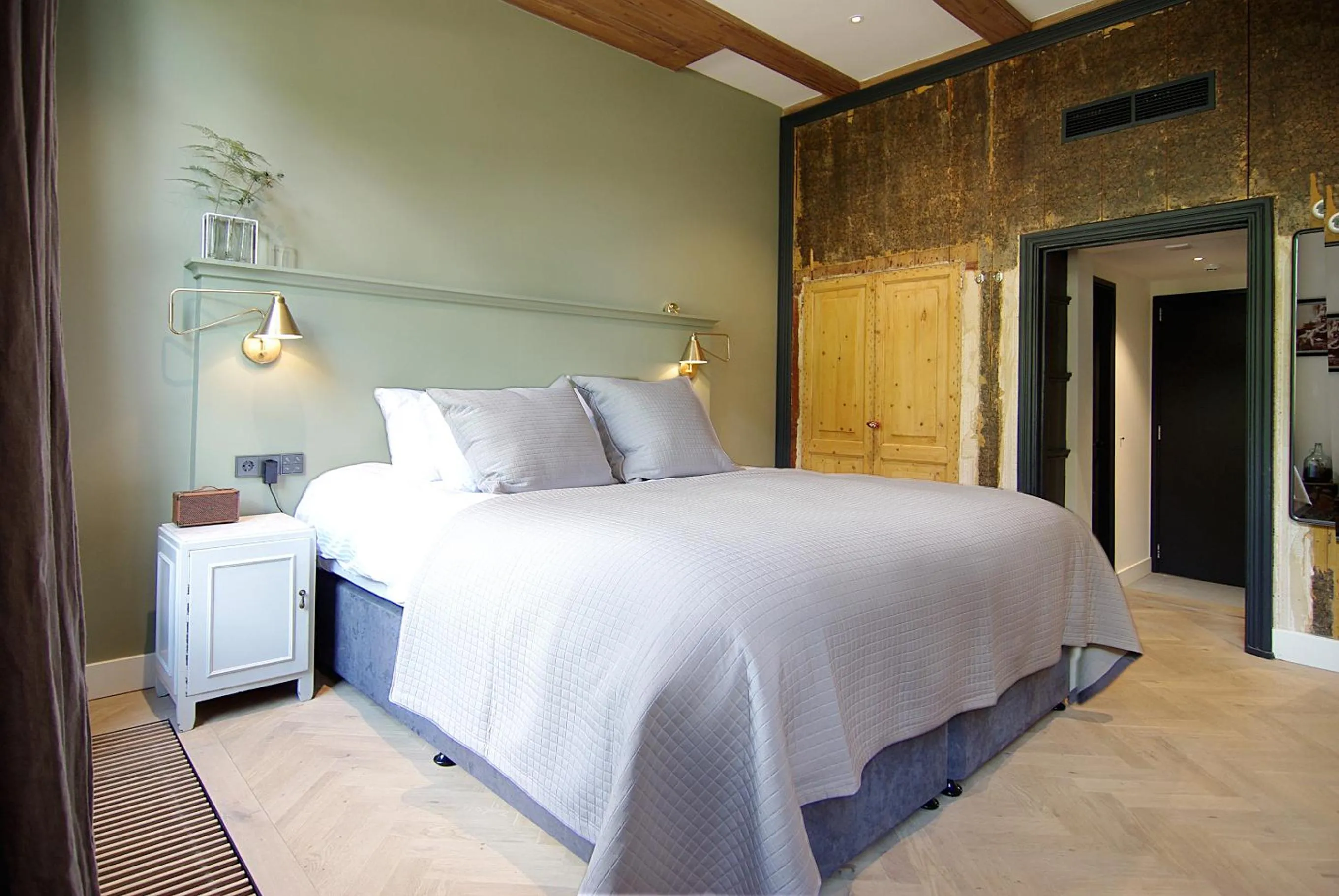 Bed in Authentic Farmhouse - De Vergulden Eenhoorn