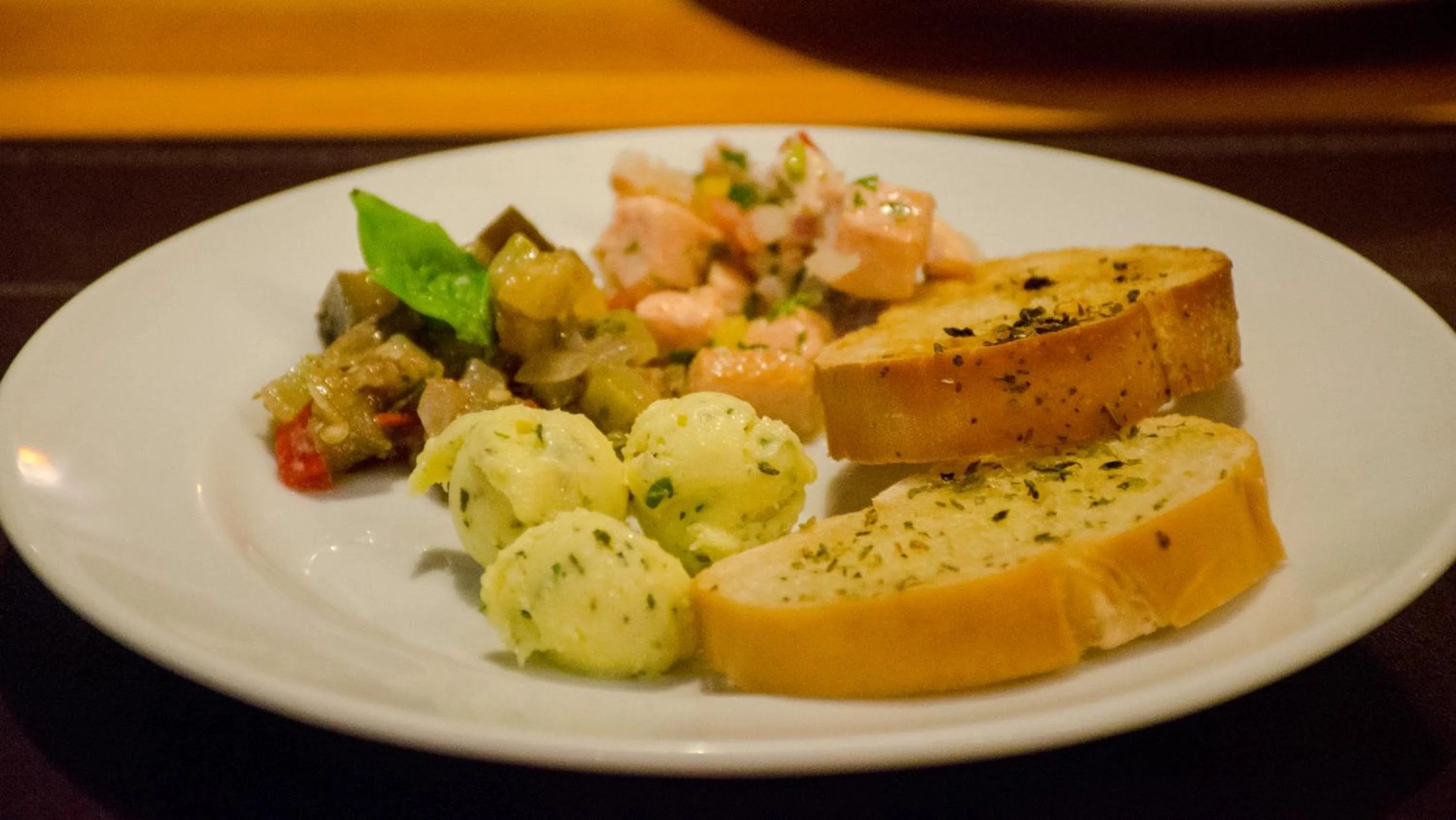 Restaurant/places to eat in Villa dos Corais