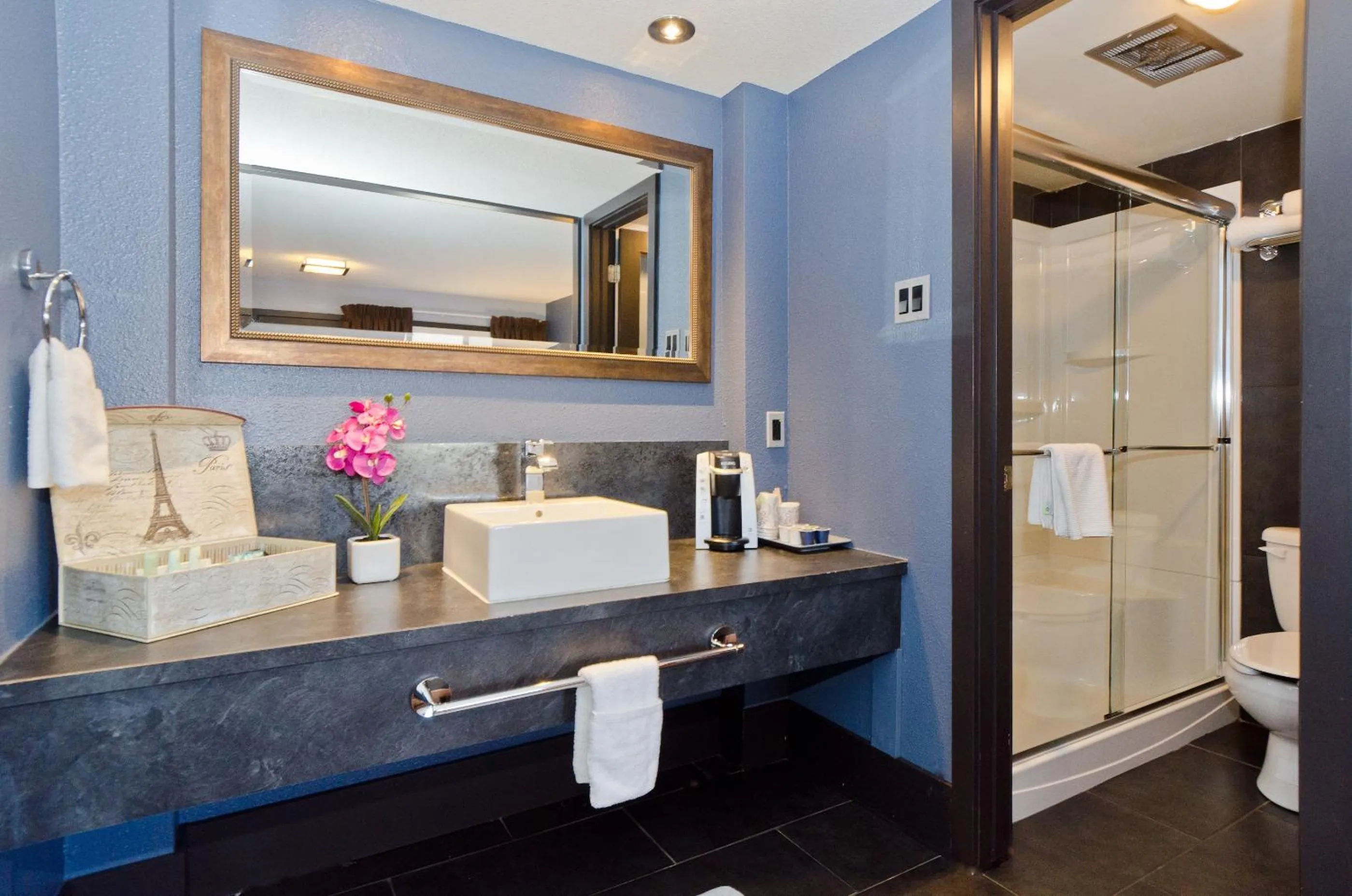 Bathroom in Centro Motel