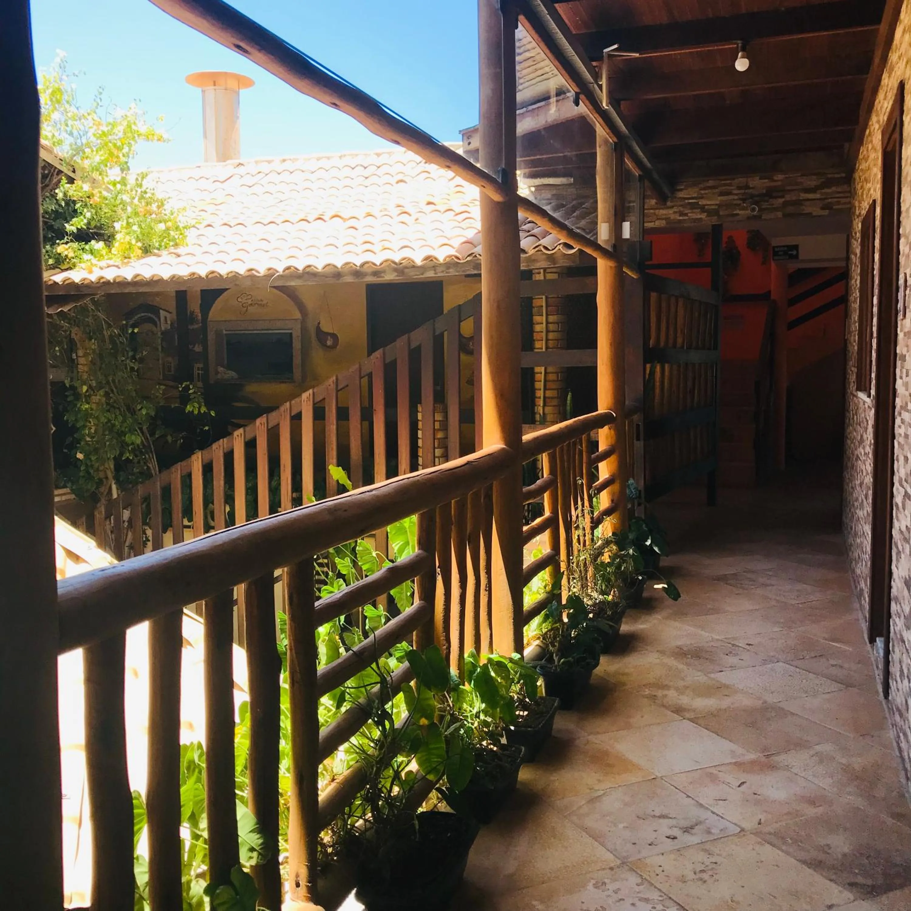 Property building in Hotel Pousada Latitude