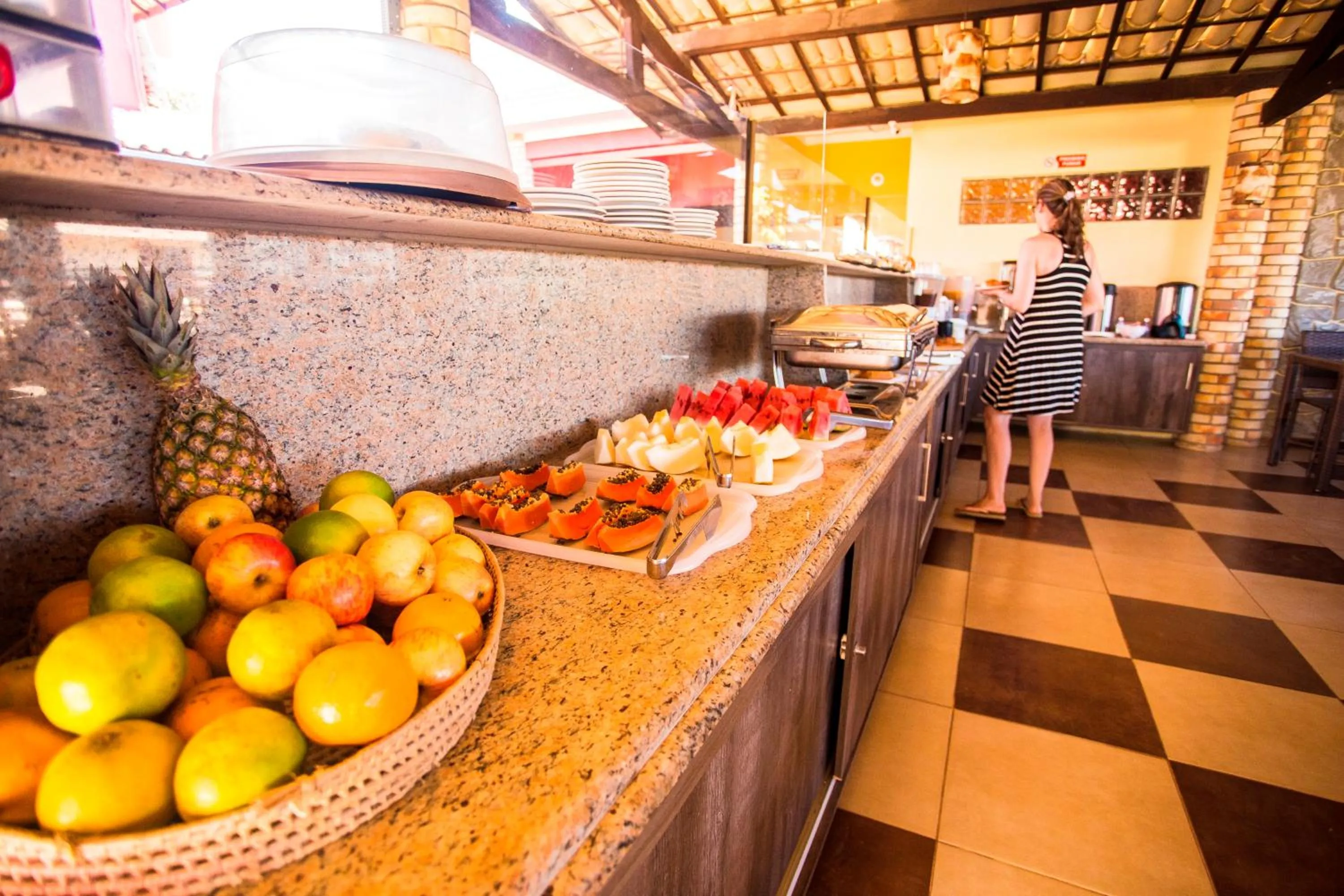 Buffet breakfast in Hotel Pousada Latitude