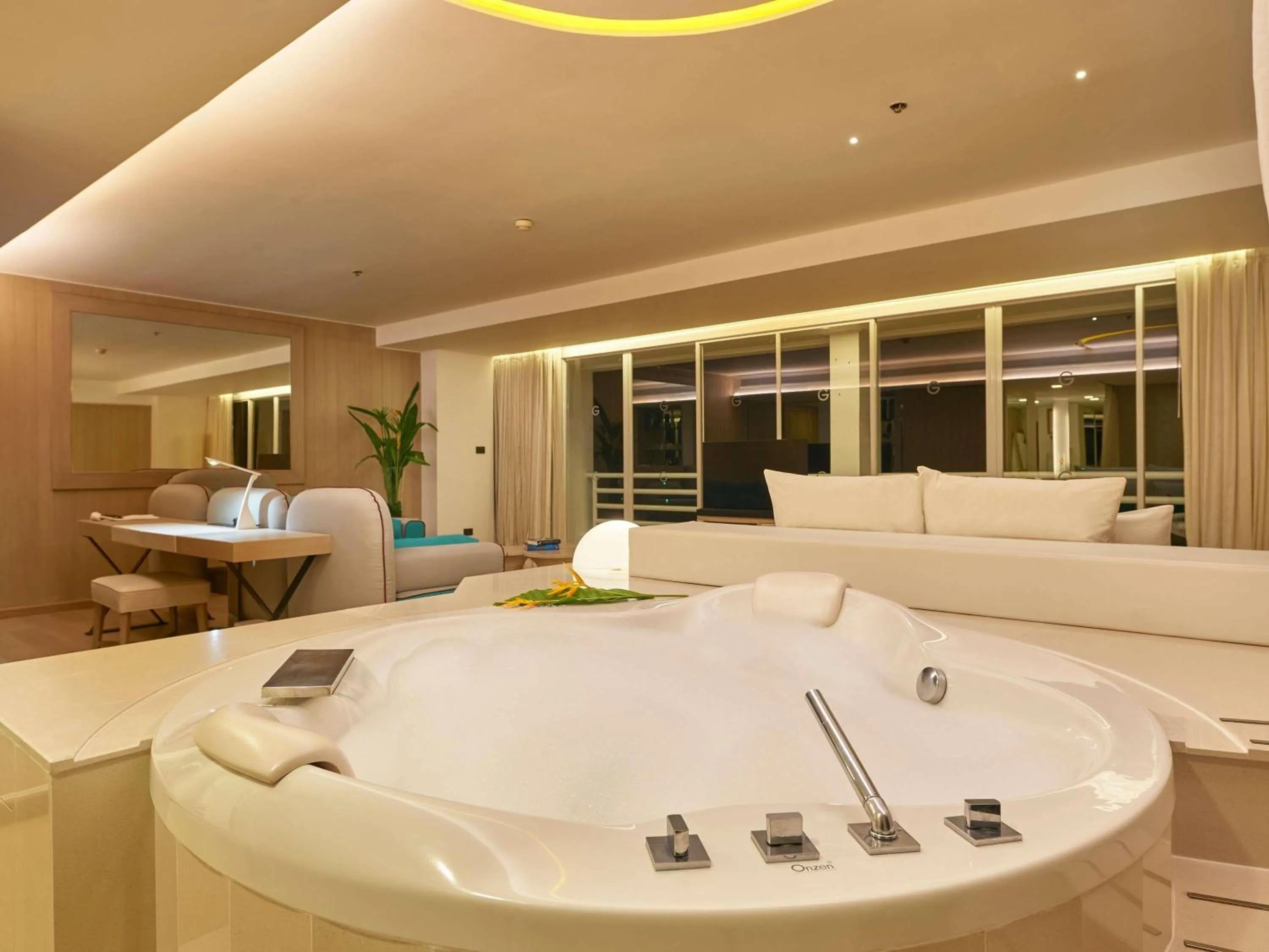 Bedroom in Pullman Pattaya Hotel G