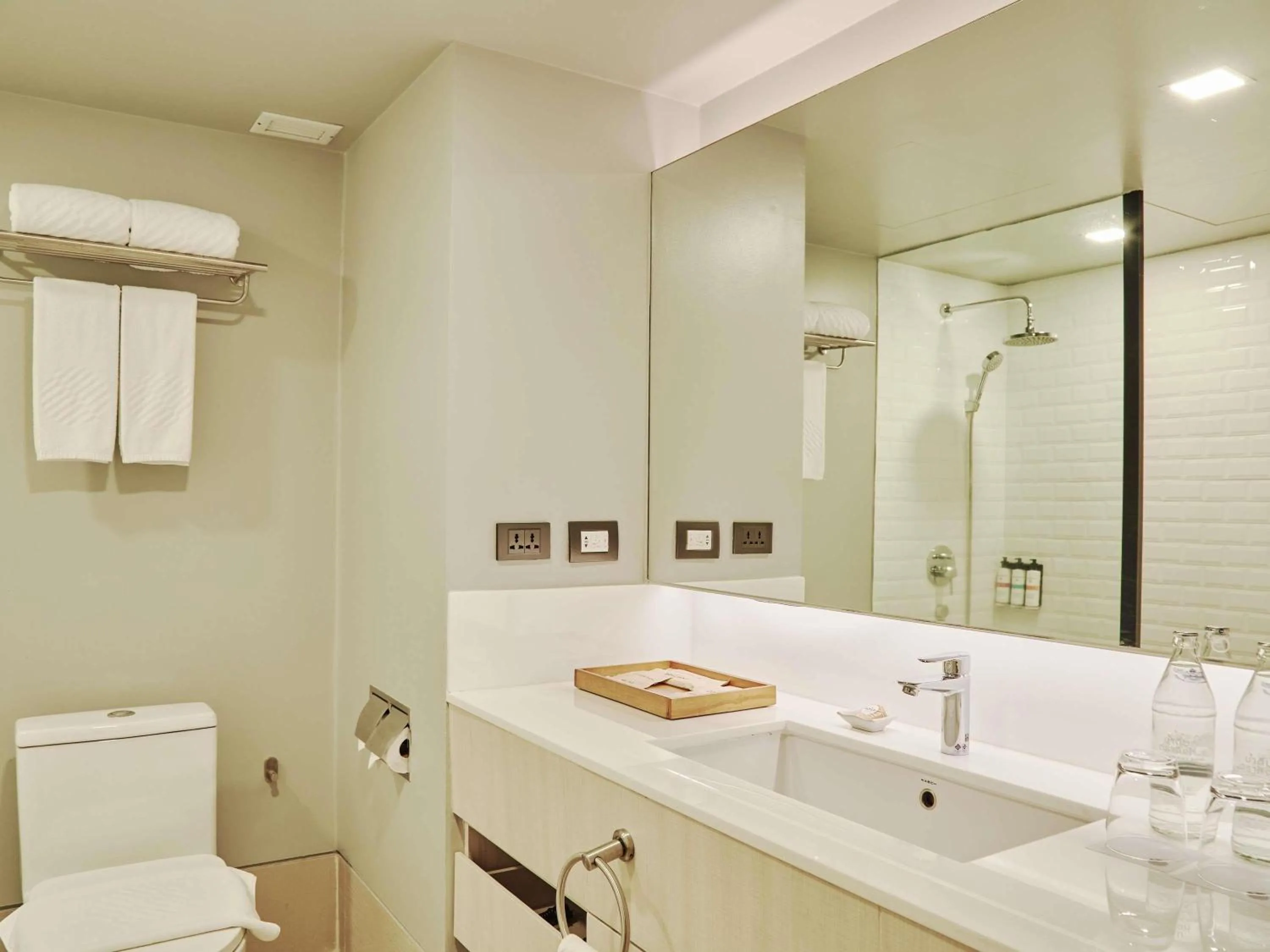 Bedroom in Pullman Pattaya Hotel G