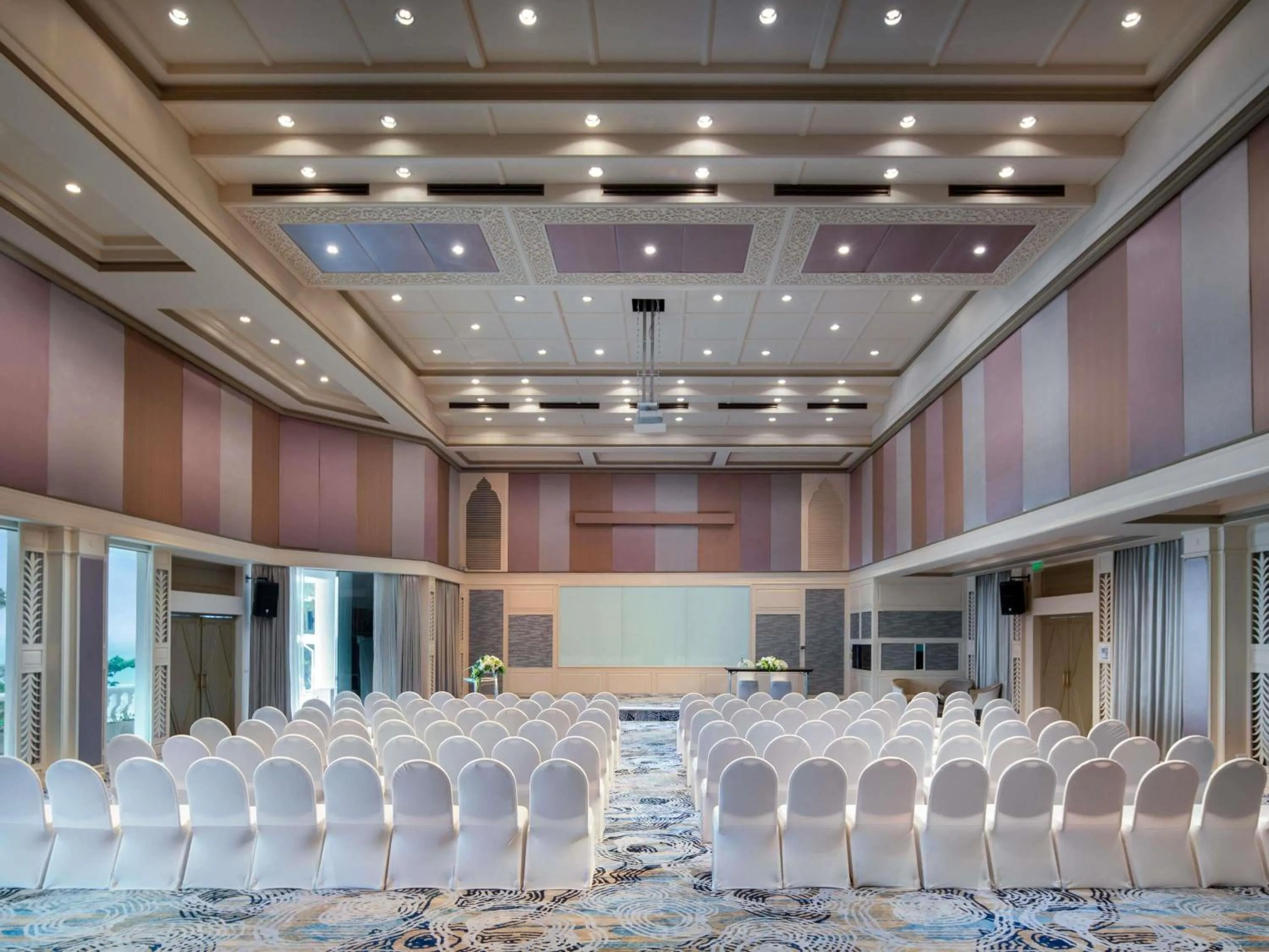 Meeting/conference room in Pullman Pattaya Hotel G