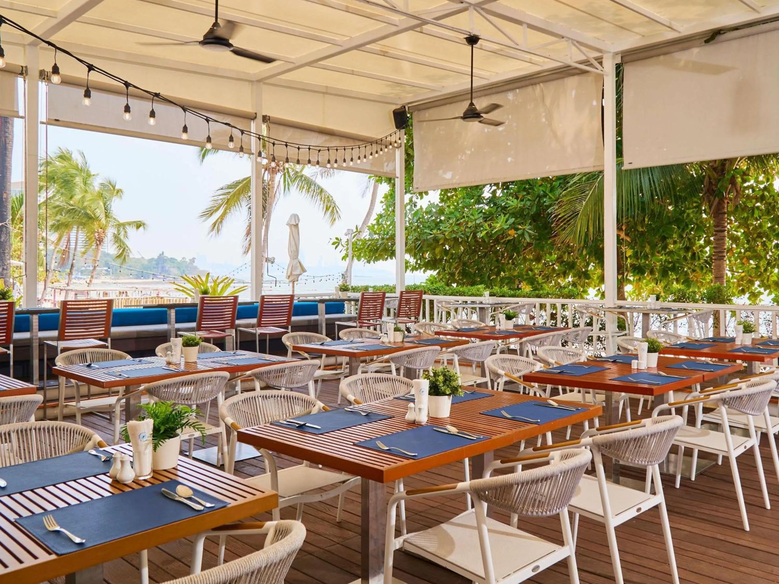 Property building in Pullman Pattaya Hotel G