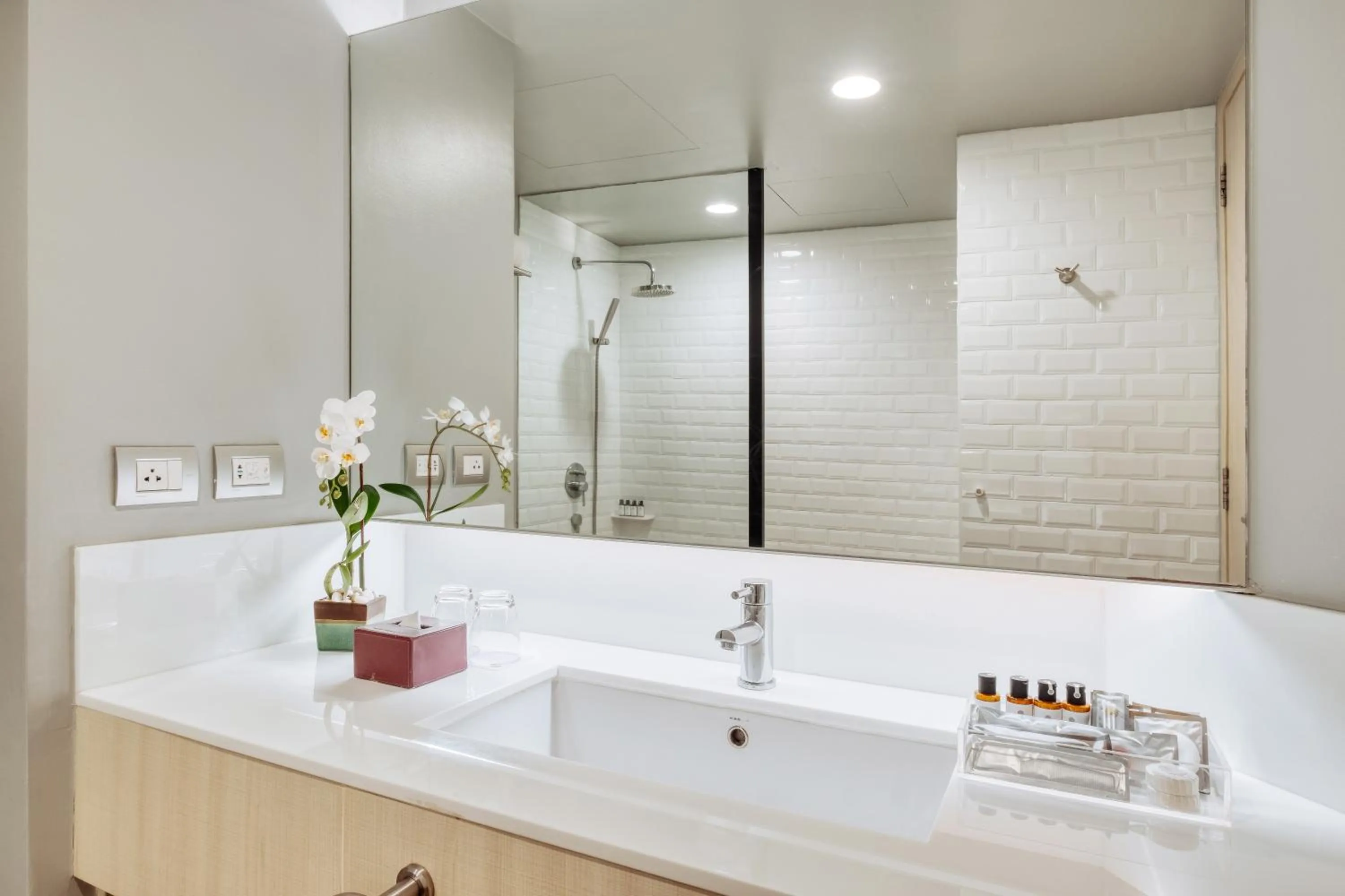 Bathroom in Pullman Pattaya Hotel G