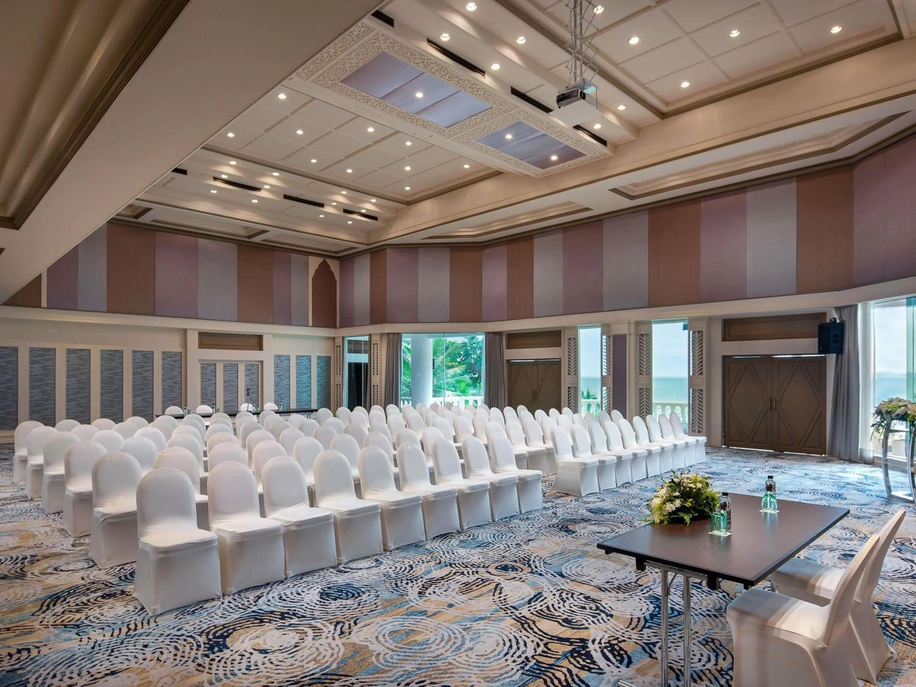 Meeting/conference room in Pullman Pattaya Hotel G