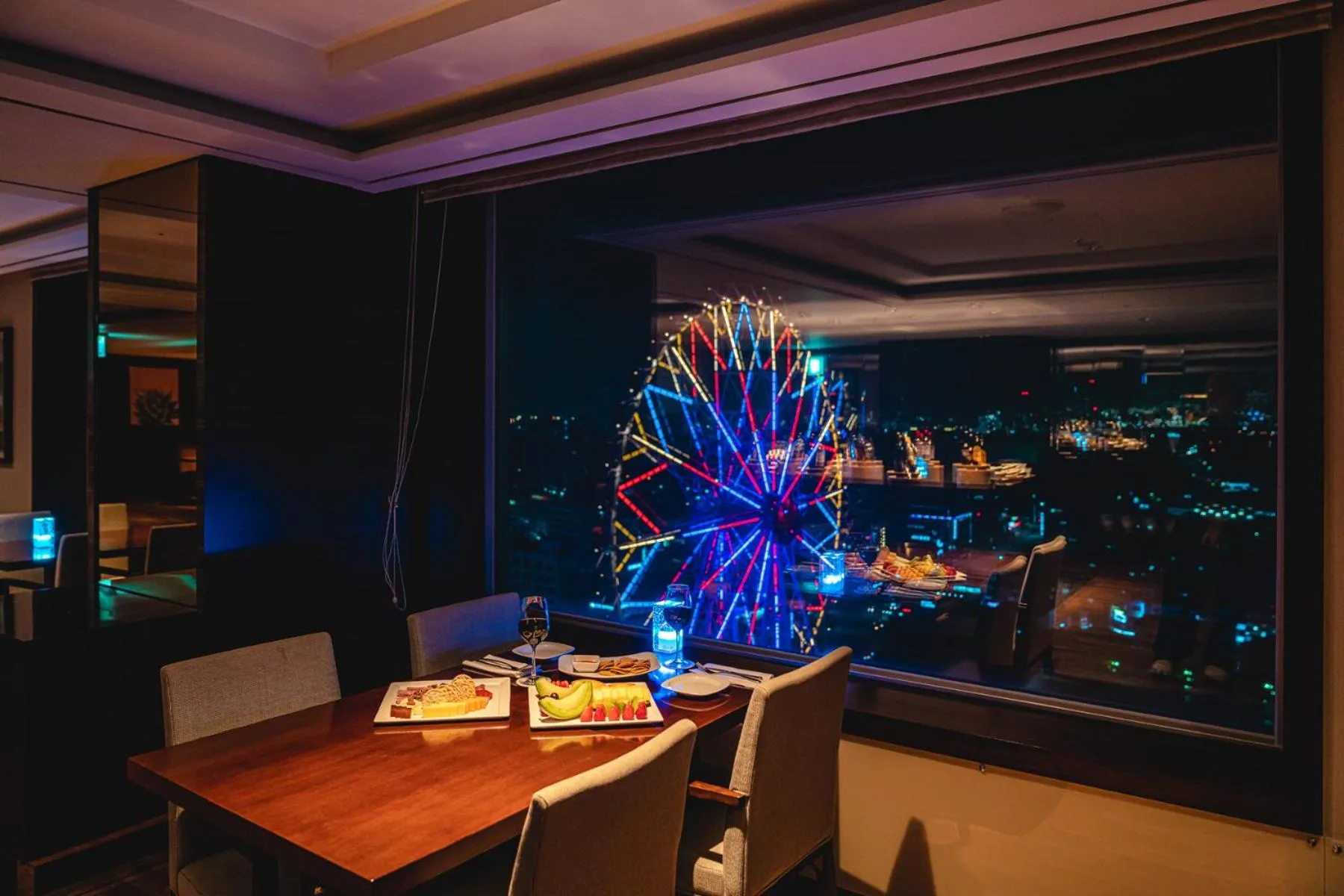 Lounge or bar in Lotte Hotel Ulsan