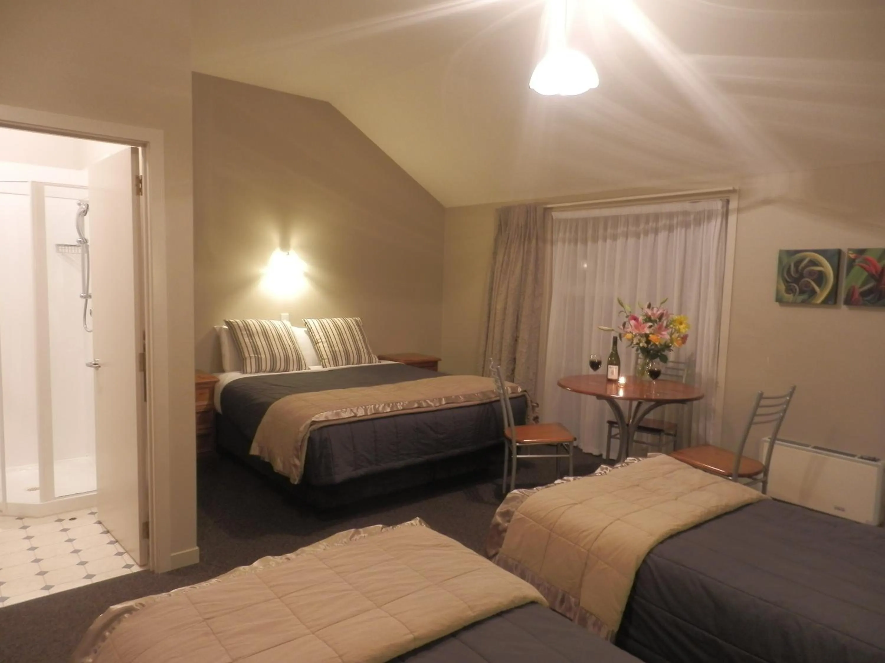 Bedroom in Lake Wanaka Lodge