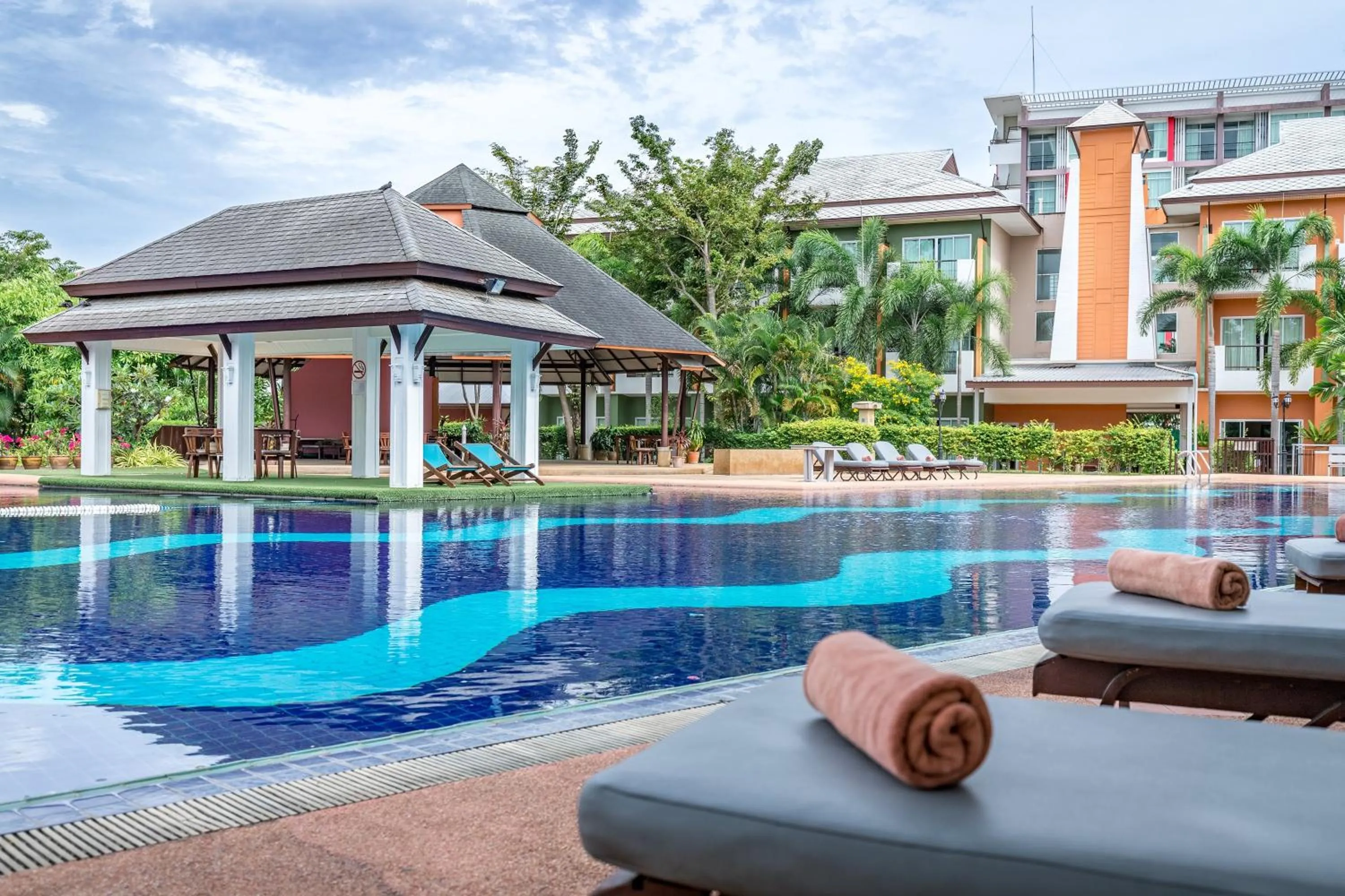 Swimming pool in Eastiny Resort & Spa