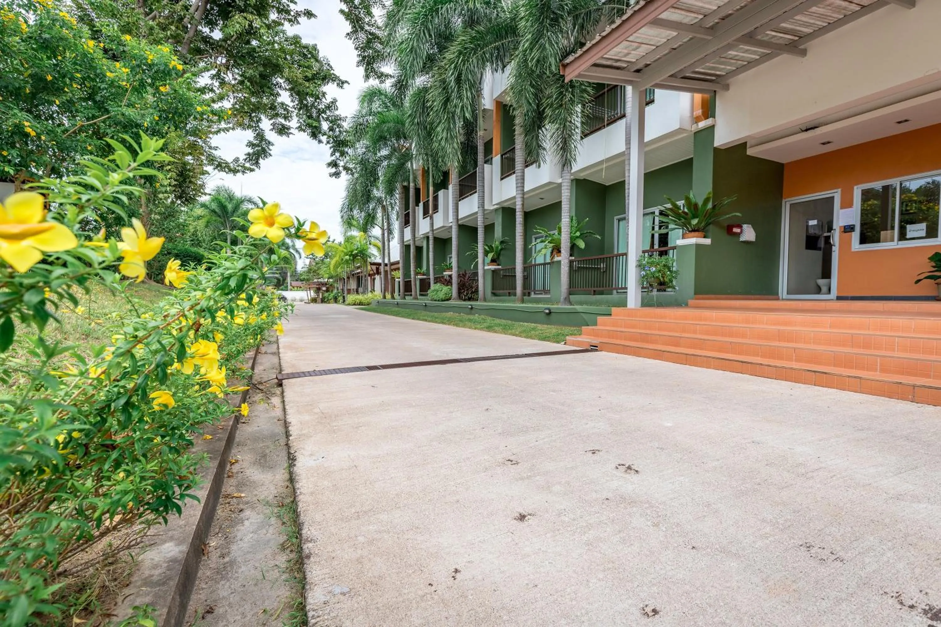 Property building in Eastiny Resort & Spa