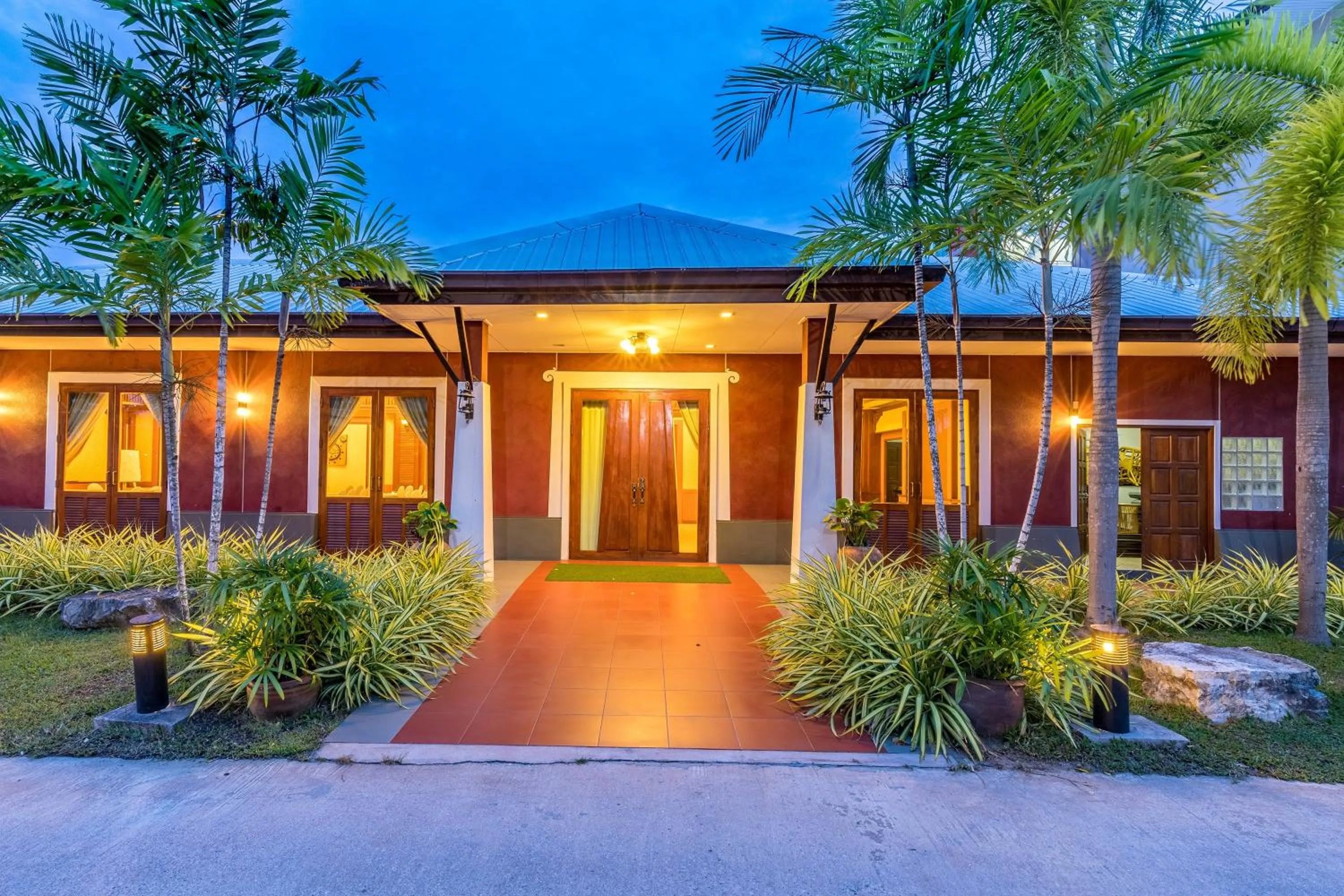 Property building in Eastiny Resort & Spa