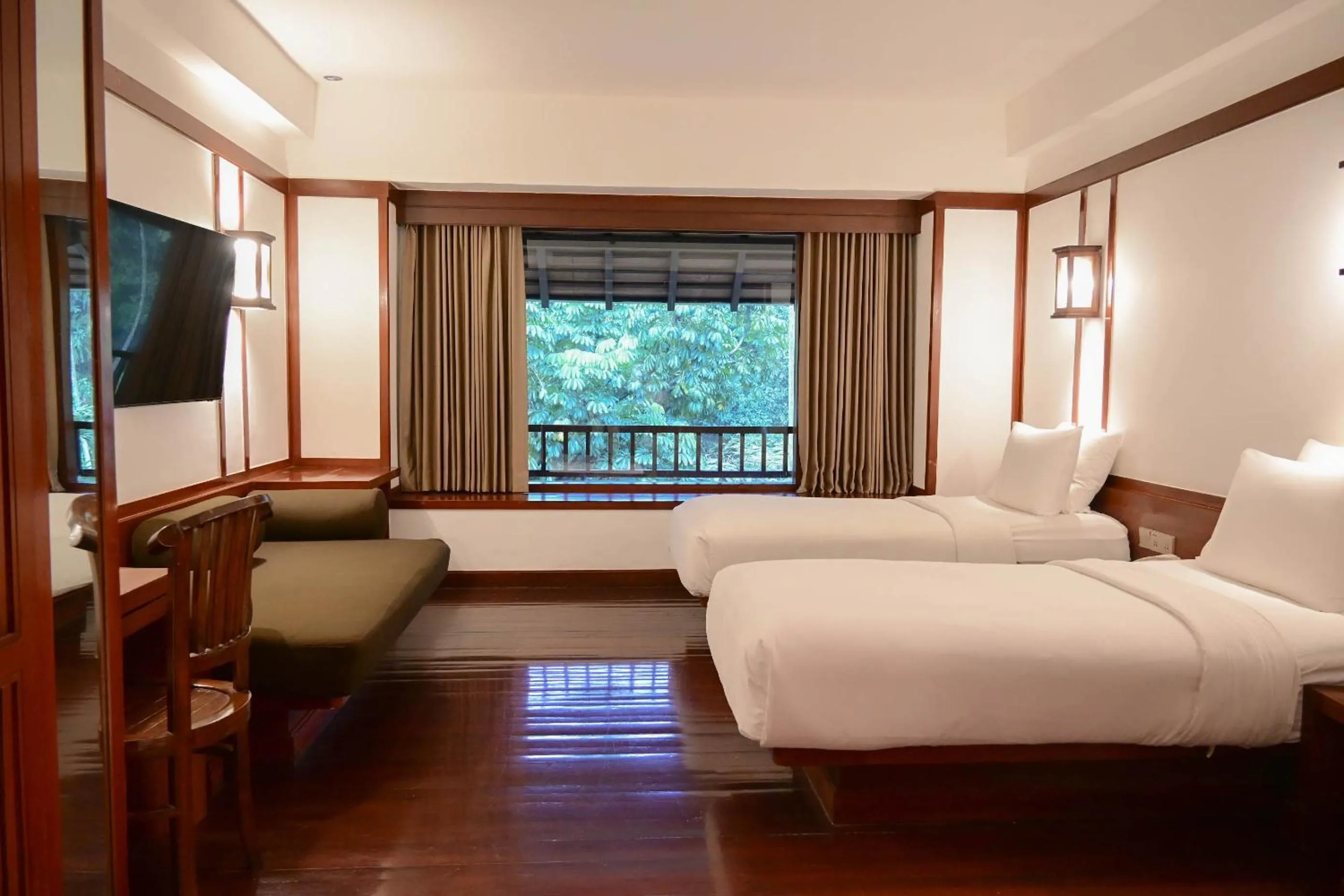 Bed in Novotel Bogor Golf Resort