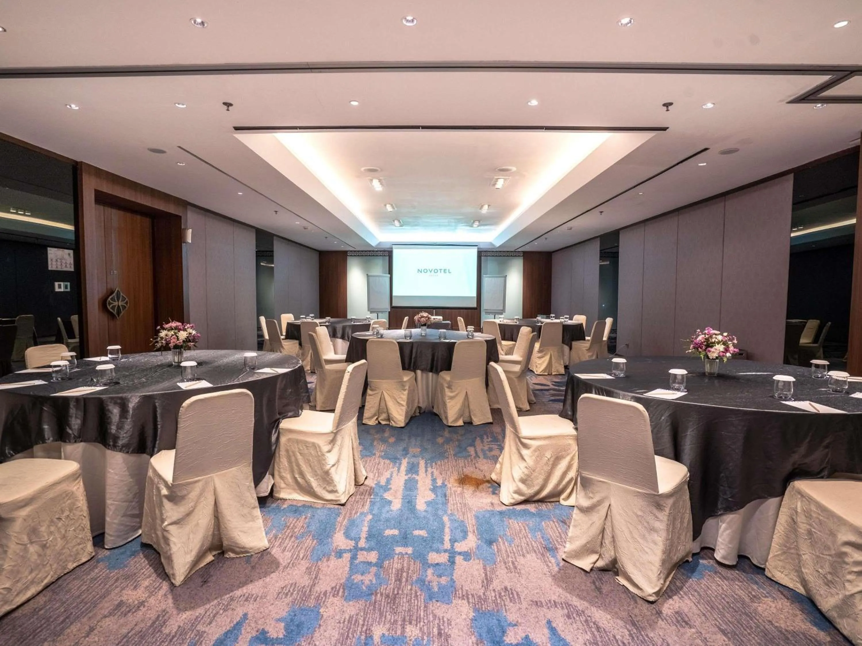 Meeting/conference room in Novotel Bogor Golf Resort