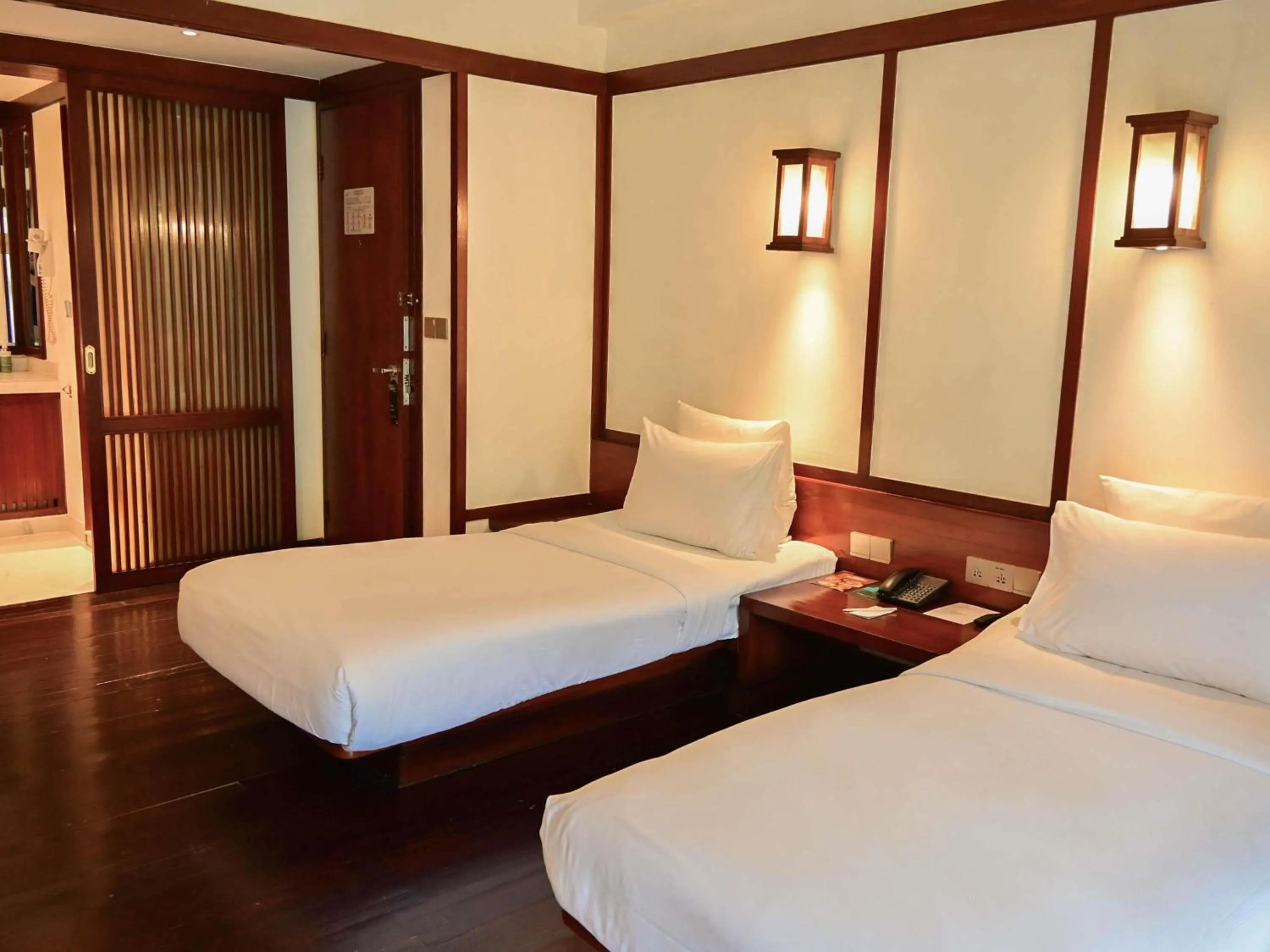 Bedroom, Bed in Novotel Bogor Golf Resort