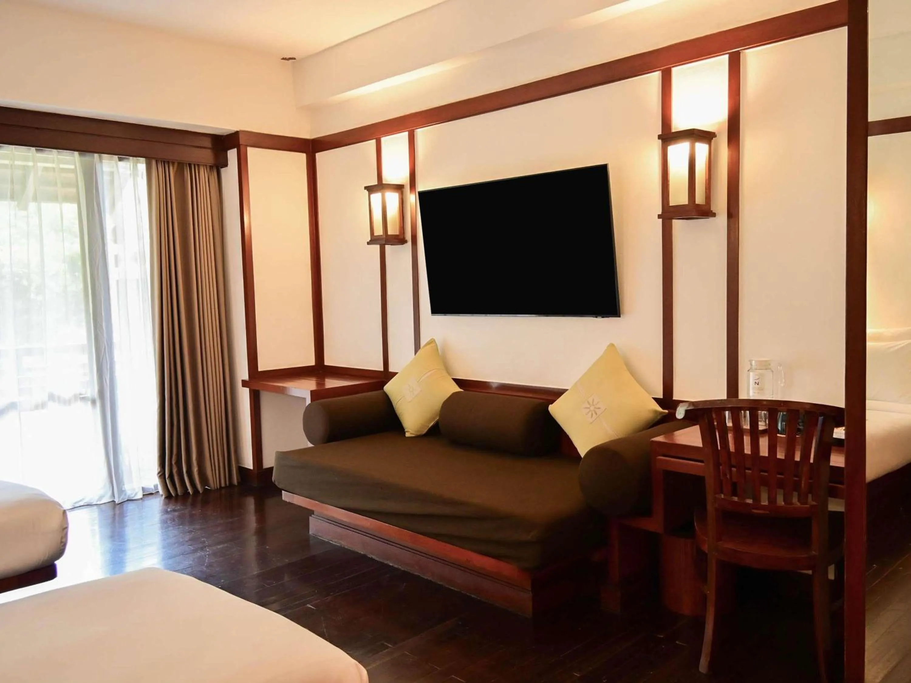 Bedroom, Bed in Novotel Bogor Golf Resort
