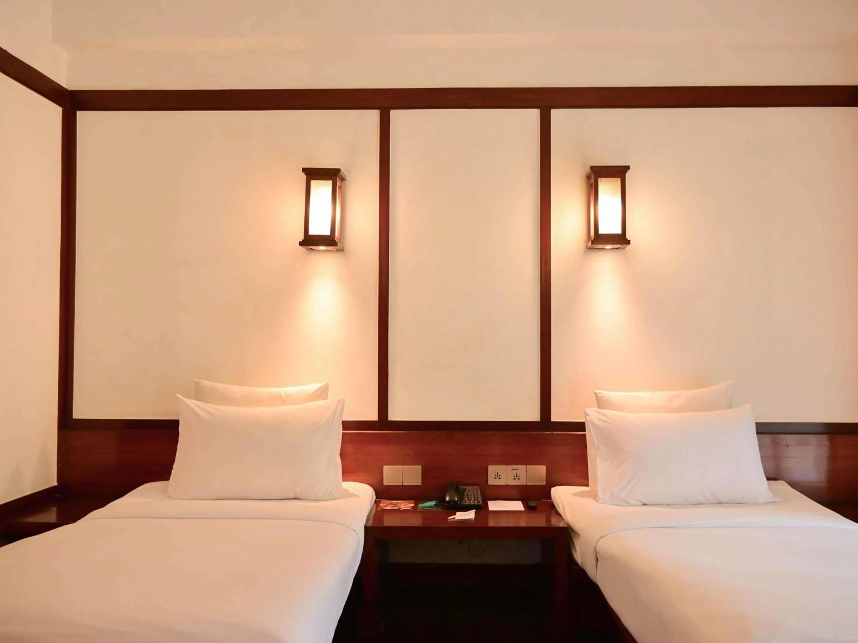 Bedroom, Bed in Novotel Bogor Golf Resort