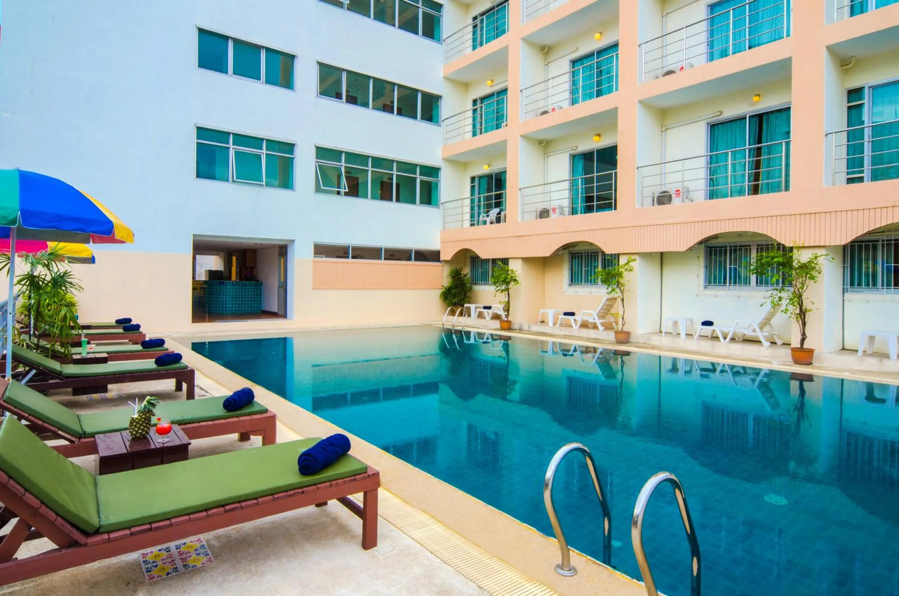 Property building in Eastiny Seven Hotel