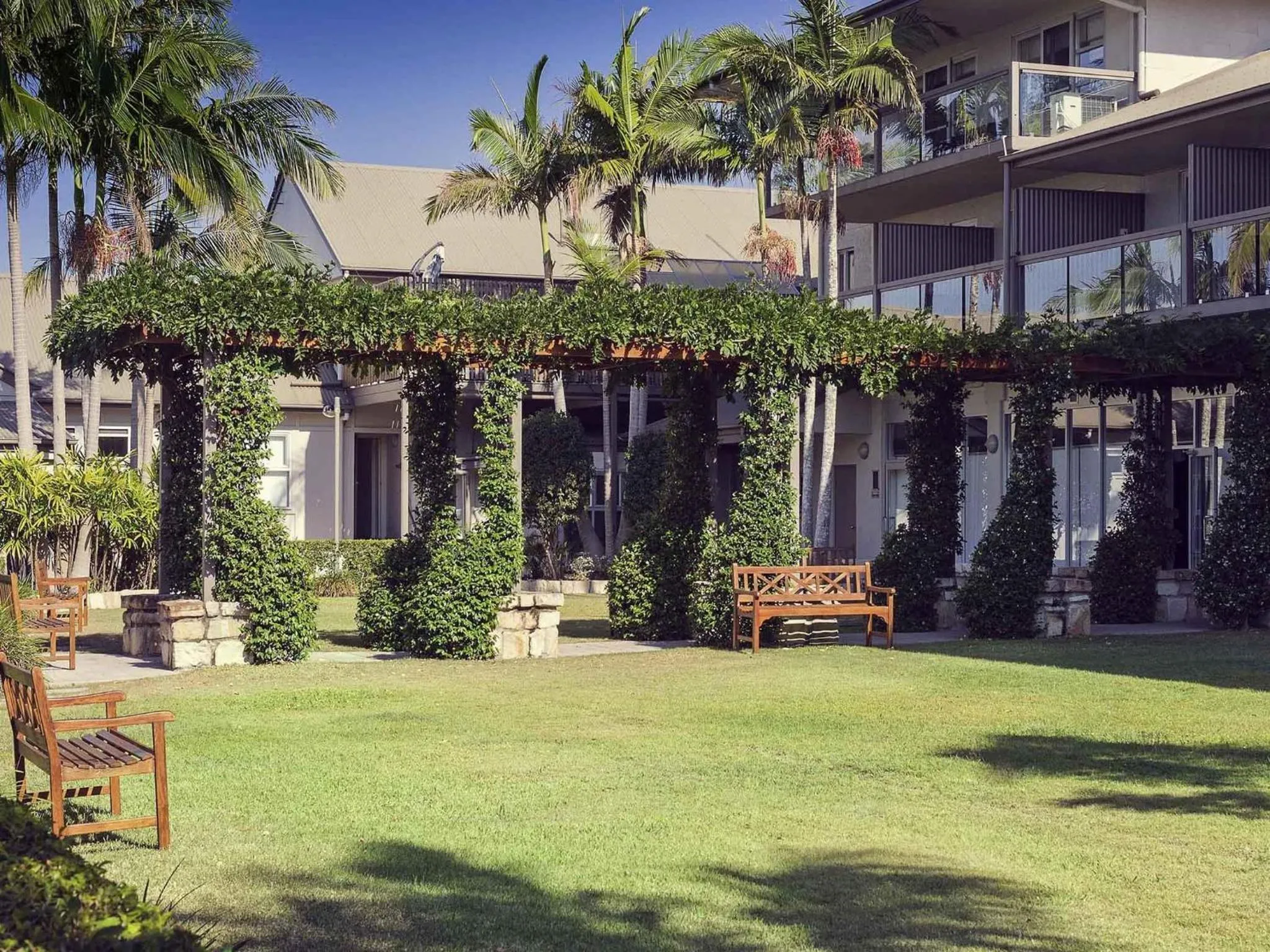 Property building in Mercure Clear Mountain Lodge