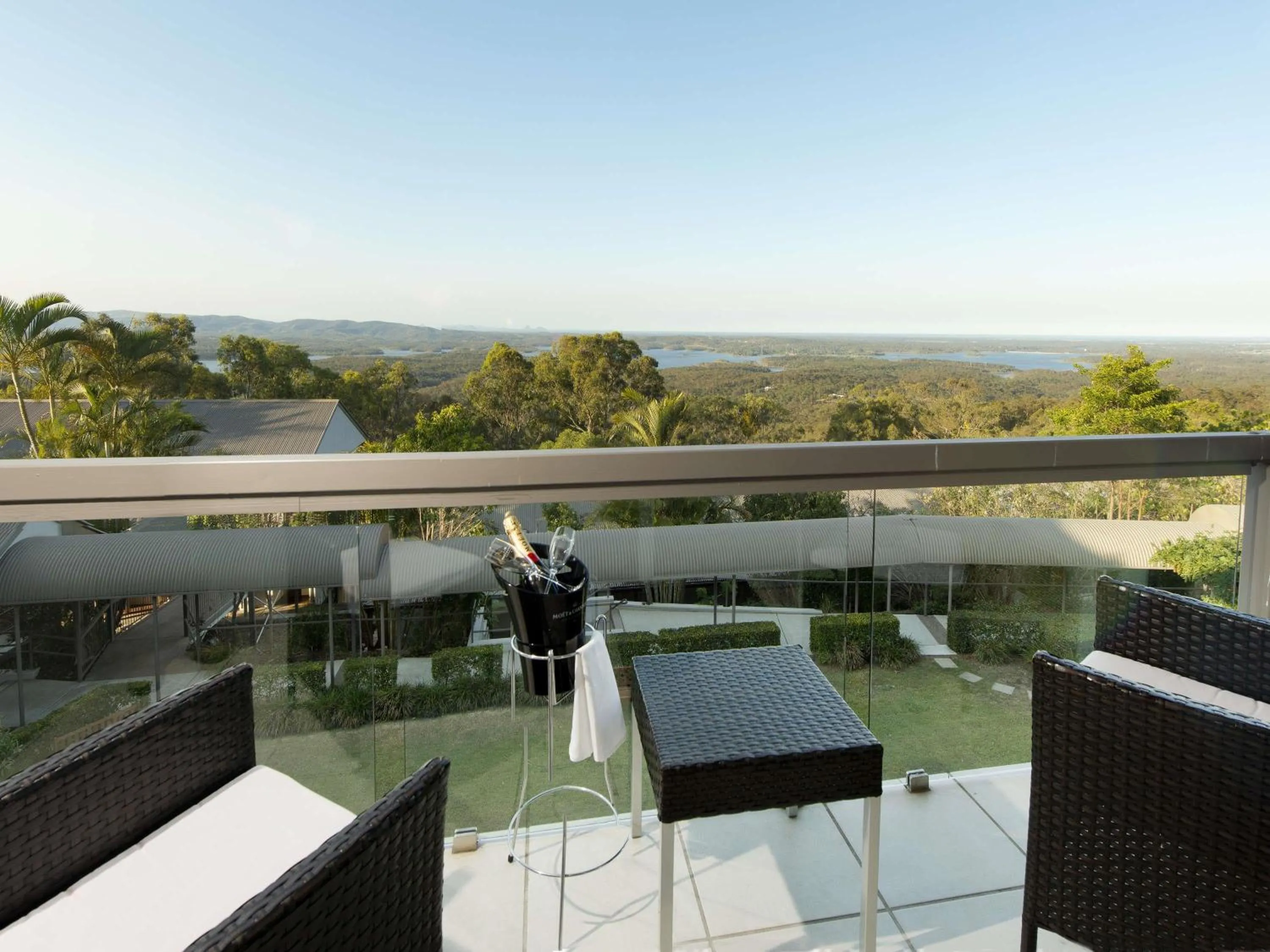Bedroom in Mercure Clear Mountain Lodge
