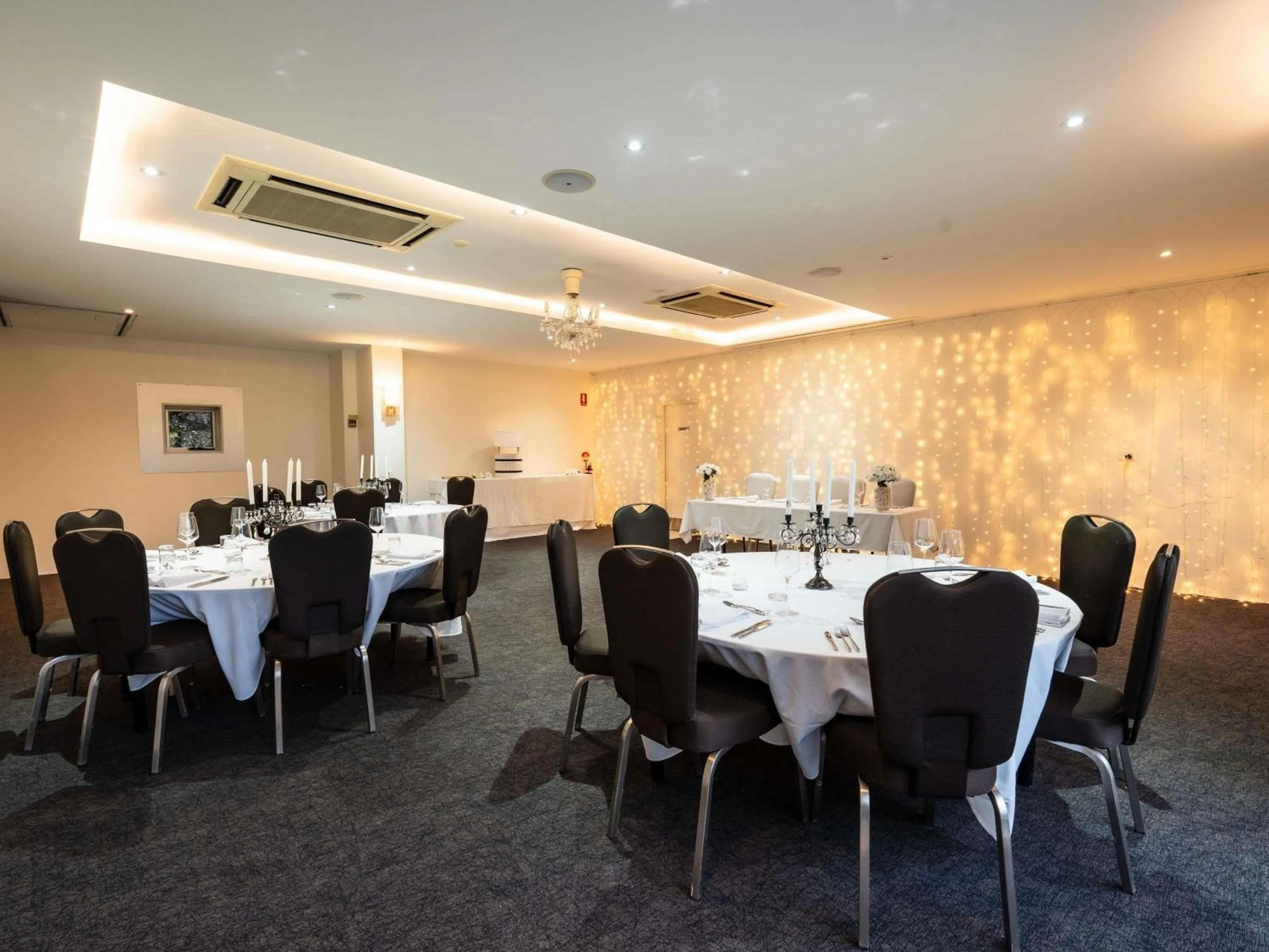 Meeting/conference room in Mercure Clear Mountain Lodge