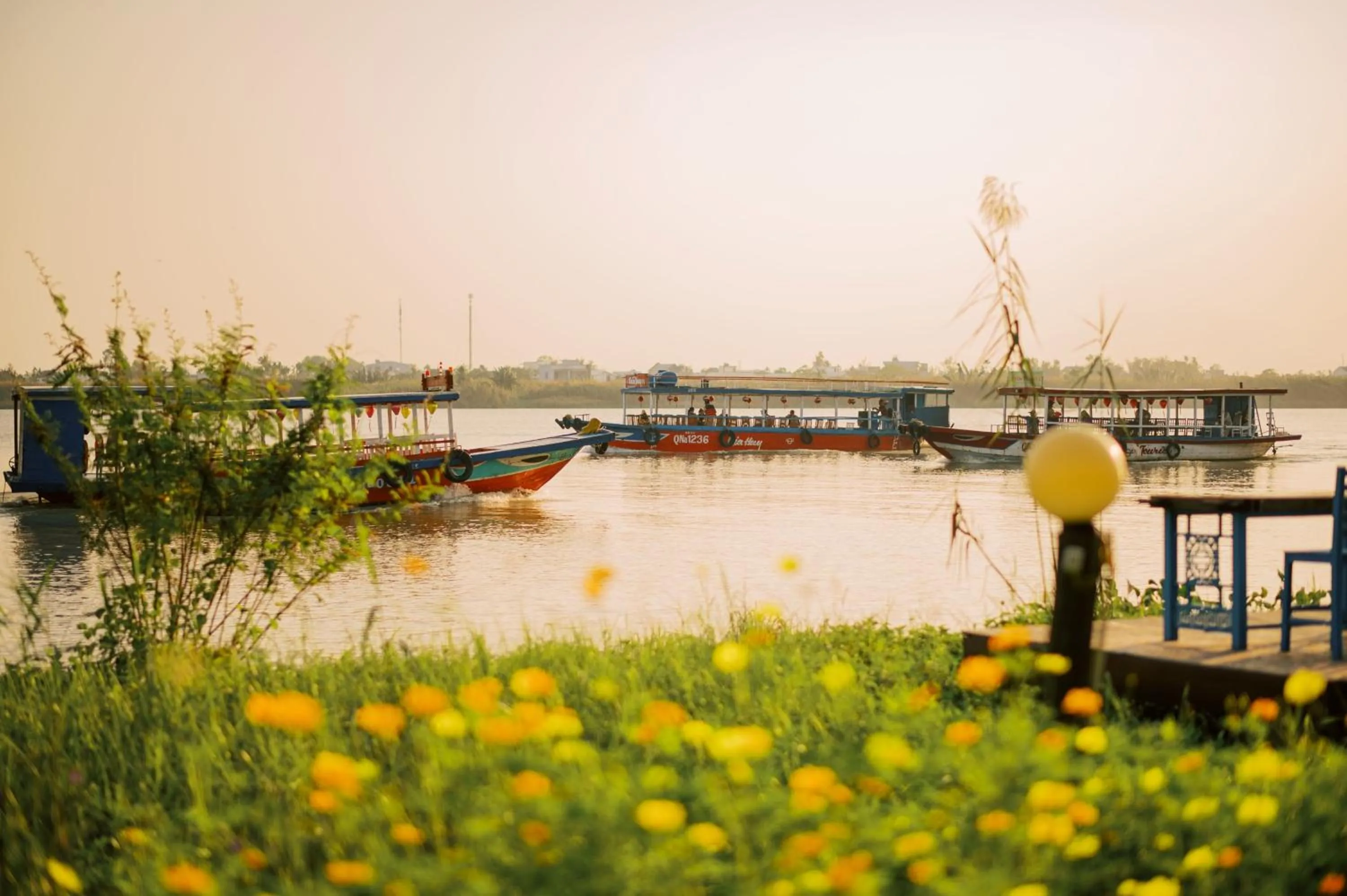 Vinh Hung Riverside Resort & Spa