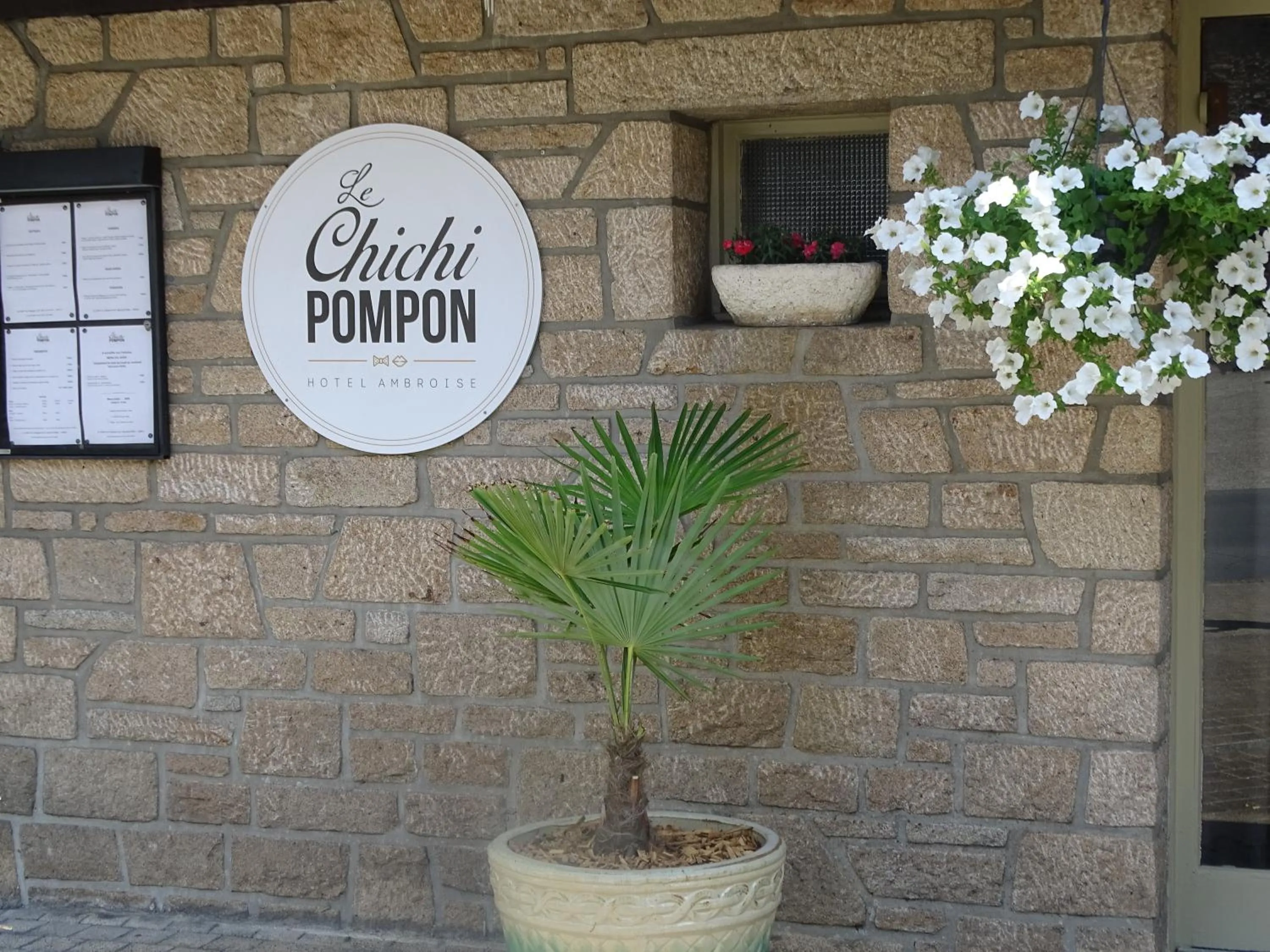 Property building in Hôtel Ambroise