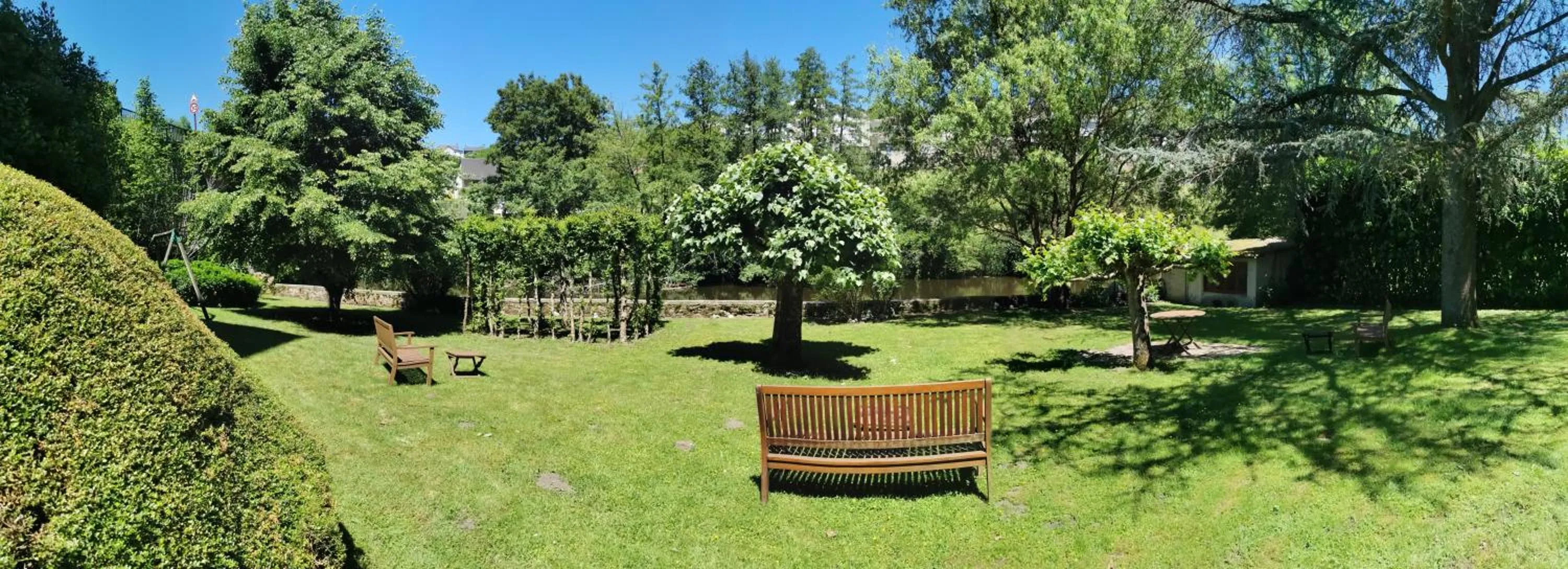 Garden in Hôtel Ambroise