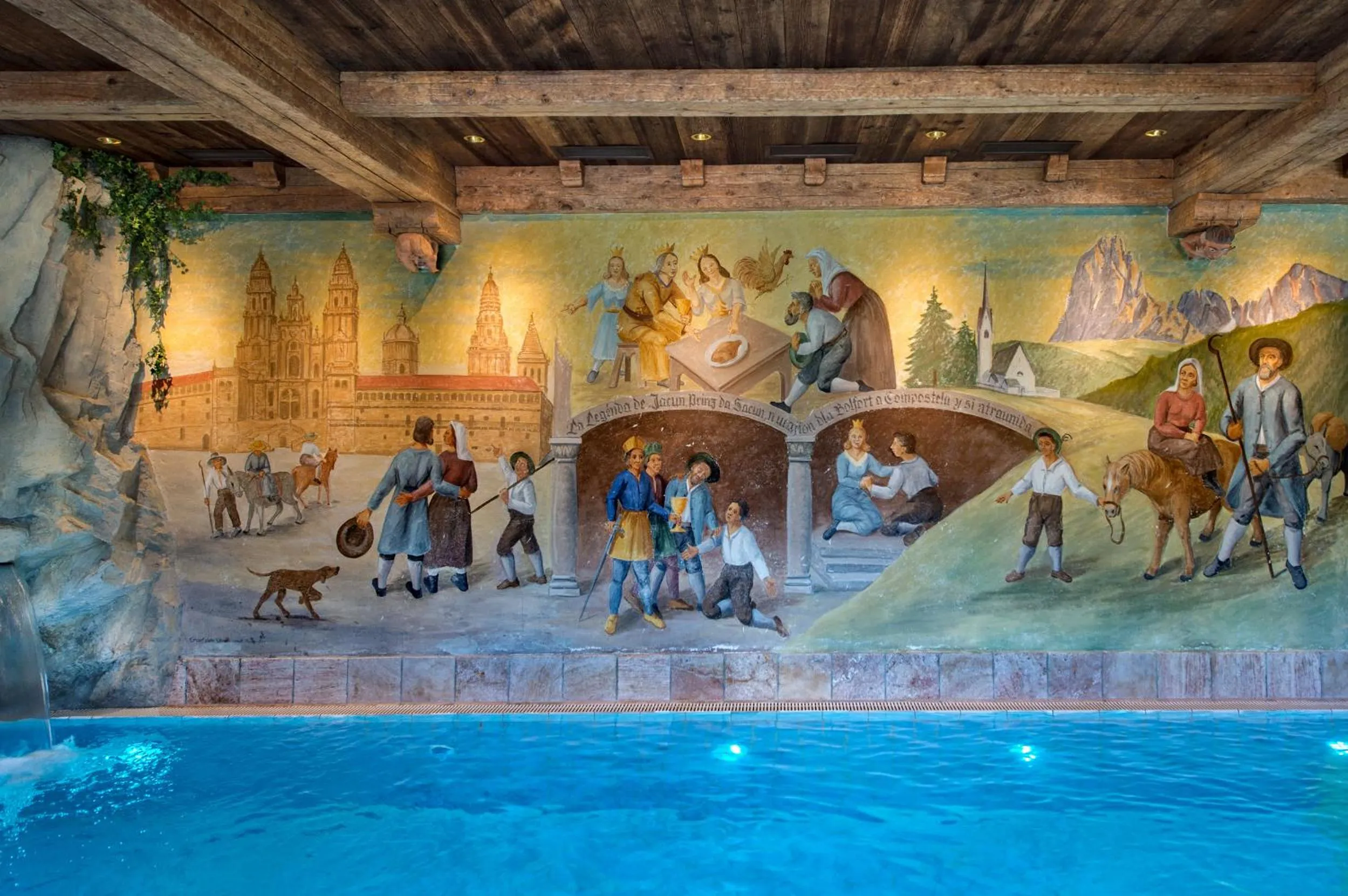 Swimming pool in Hotel Ansitz Jakoberhof