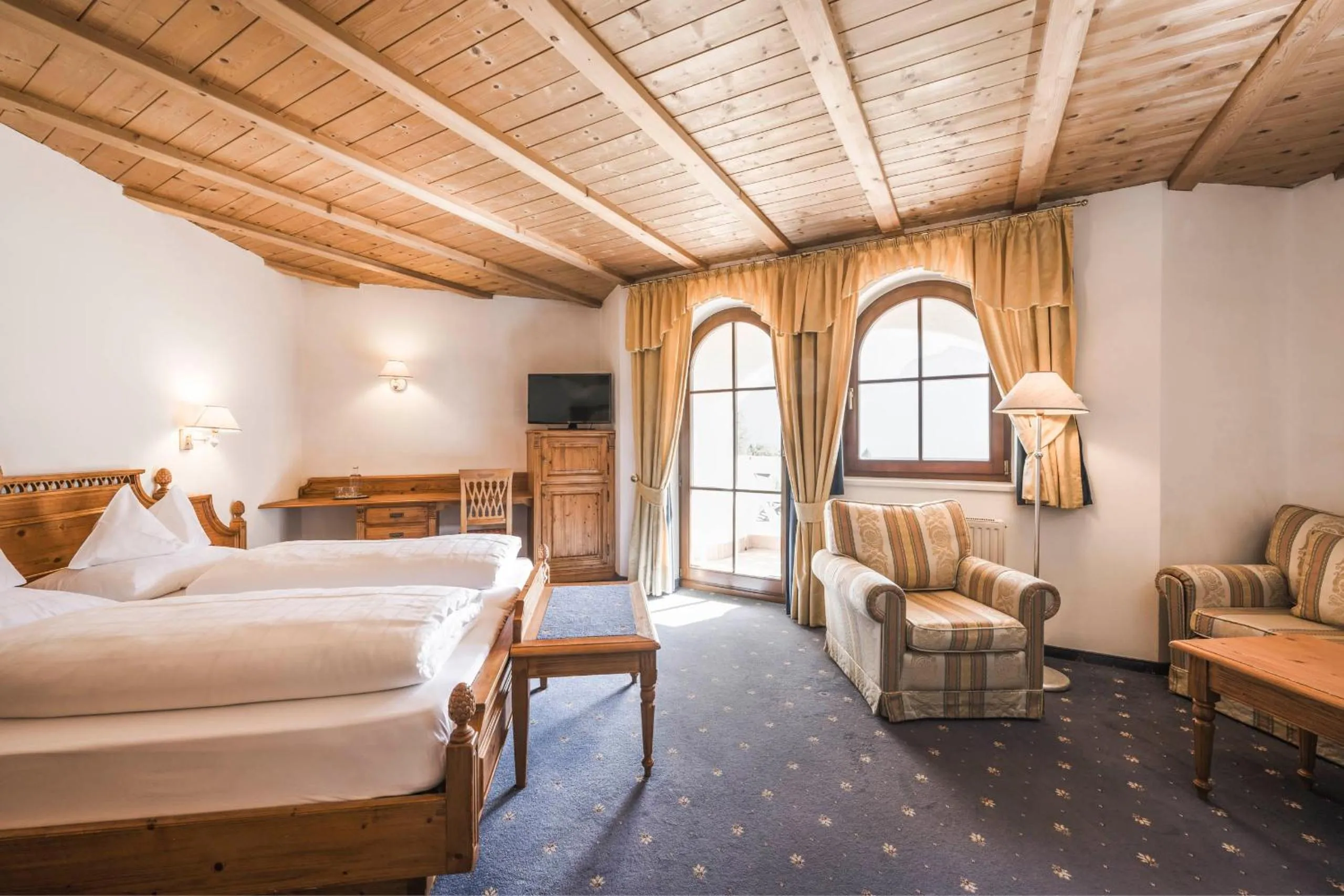 Bedroom, Bed in Hotel Ansitz Jakoberhof