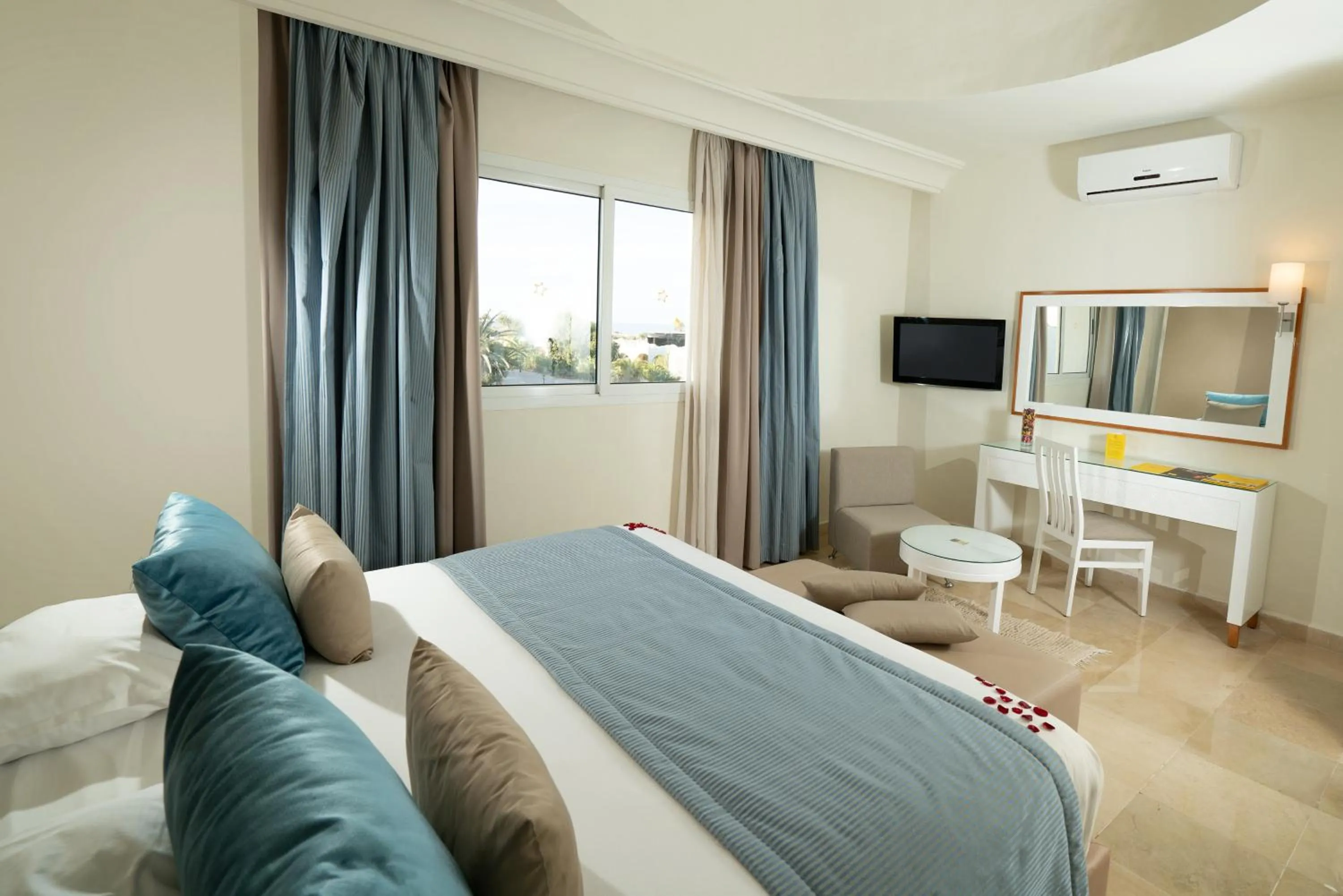 Photo of the whole room in TUI MAGIC LIFE Penelope Beach - Families & Couples