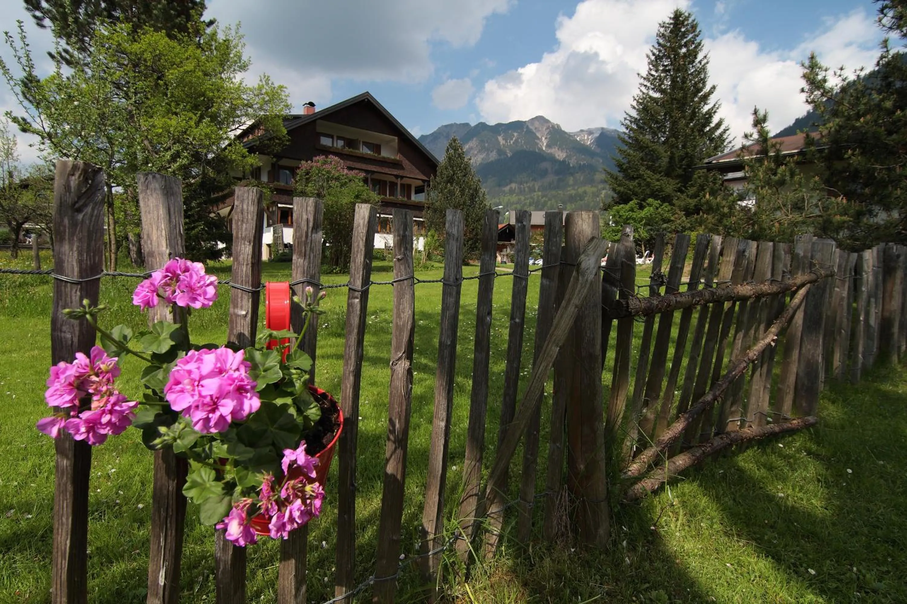 Property building in Fideliushaus