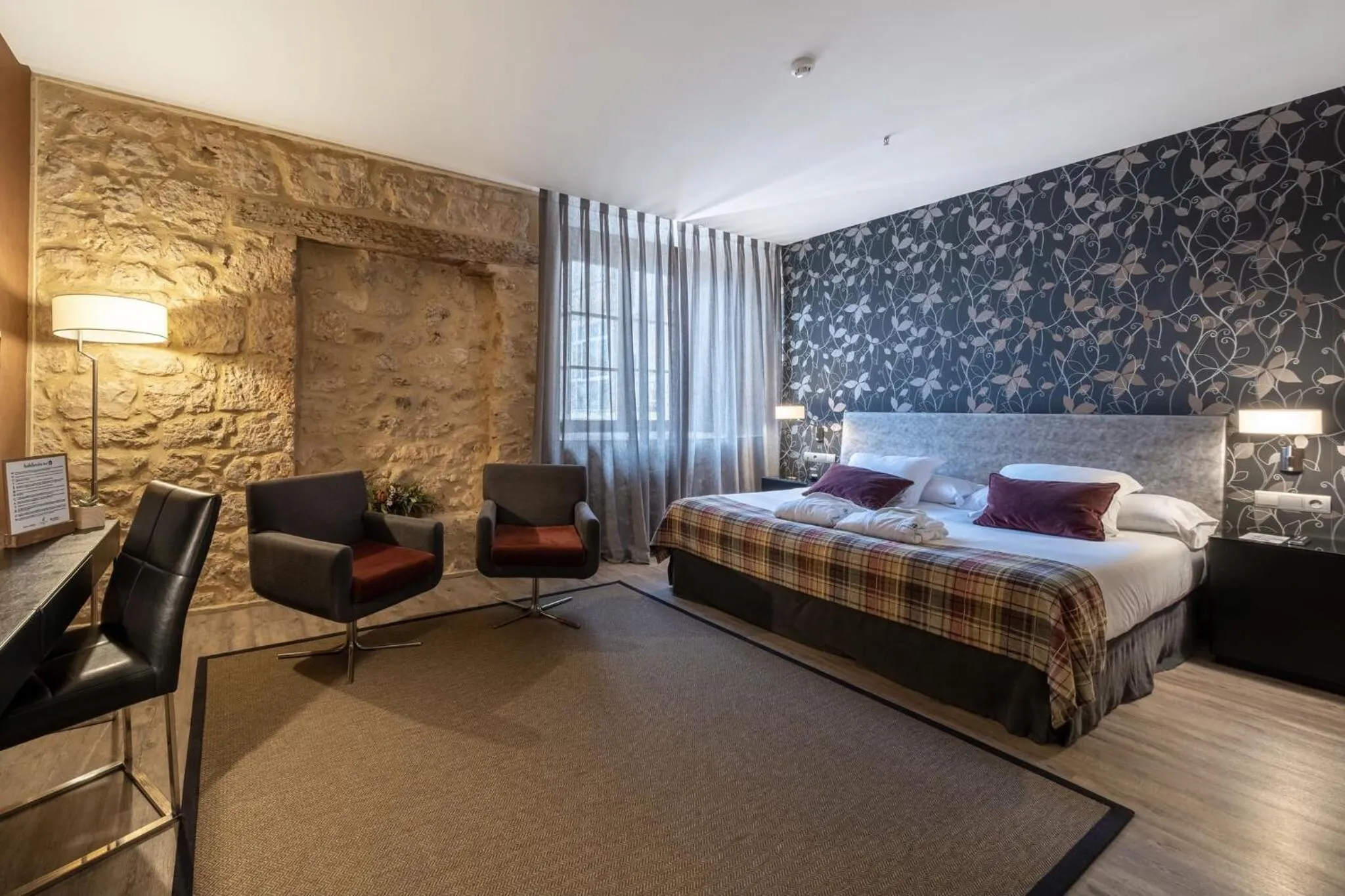 Photo of the whole room, Bed in Castilla Termal Burgo de Osma