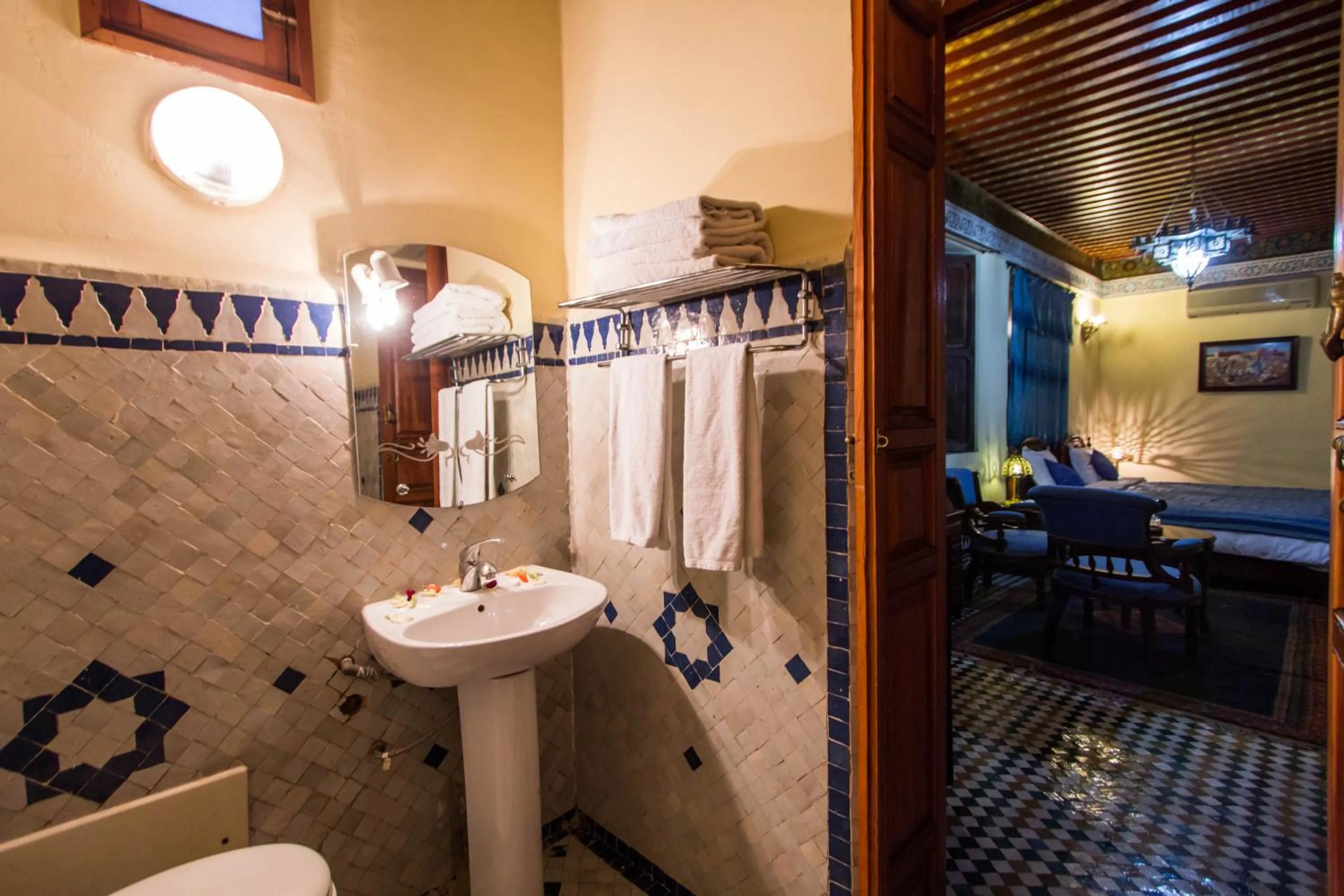 Bathroom in Riad Ibn Khaldoun