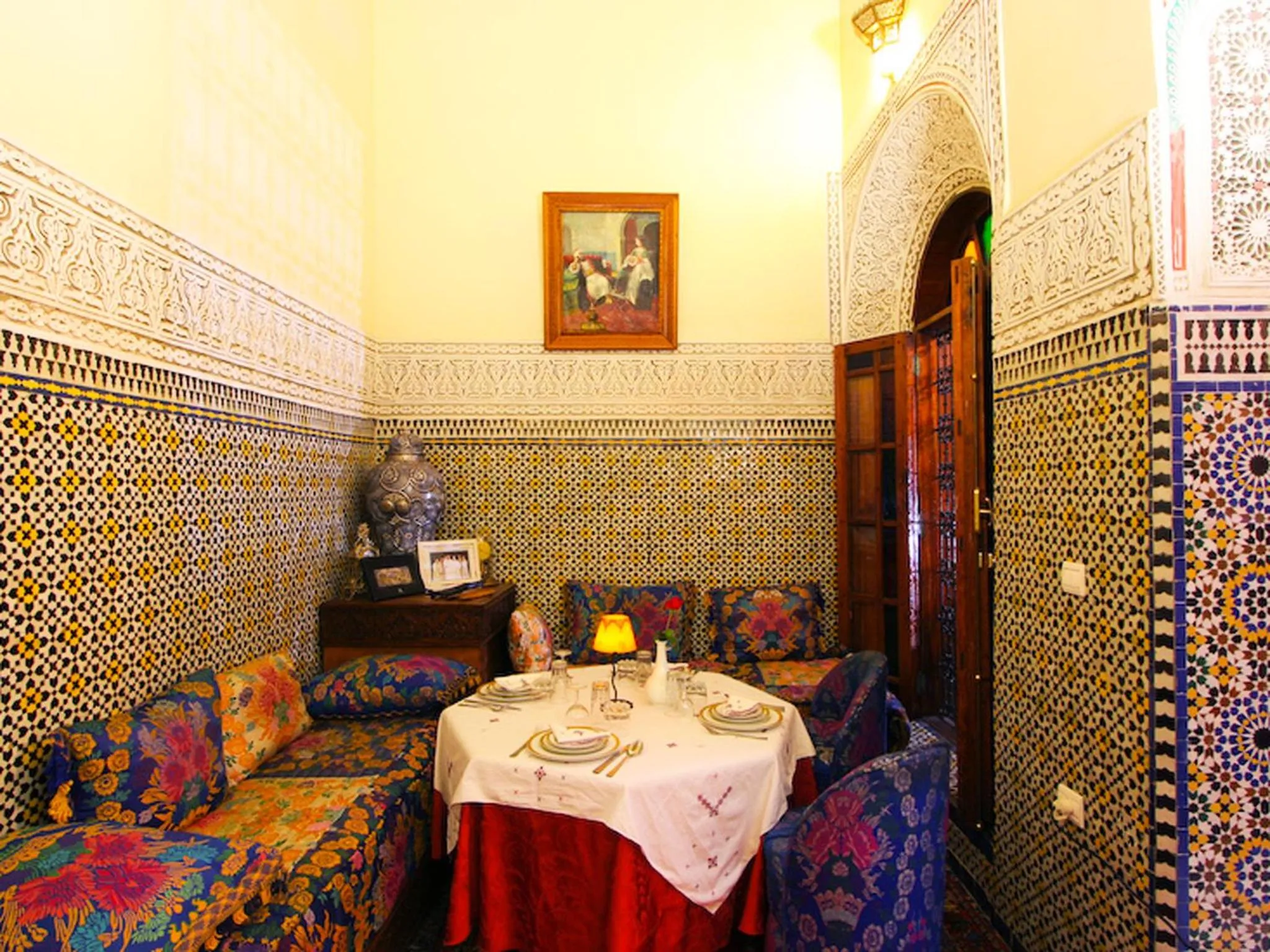 Restaurant/places to eat in Riad Ibn Khaldoun