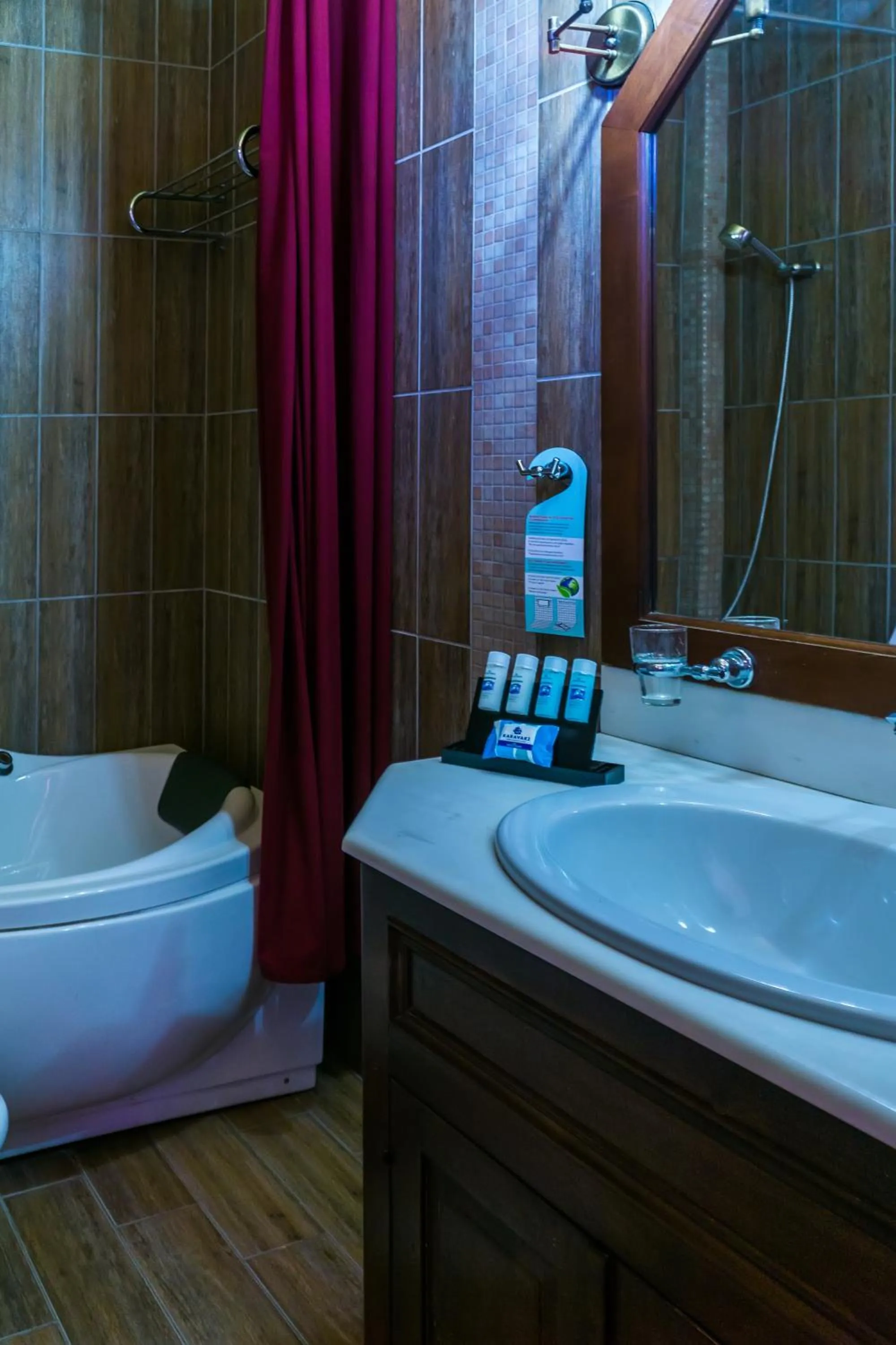 ''EPAVLIS boutique GALAXIDI''