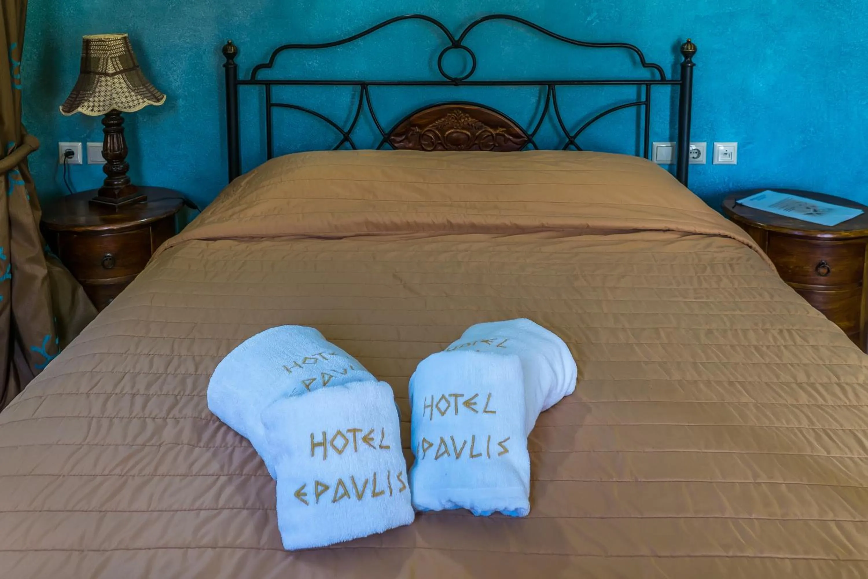 Day, Bed in ''EPAVLIS boutique GALAXIDI''