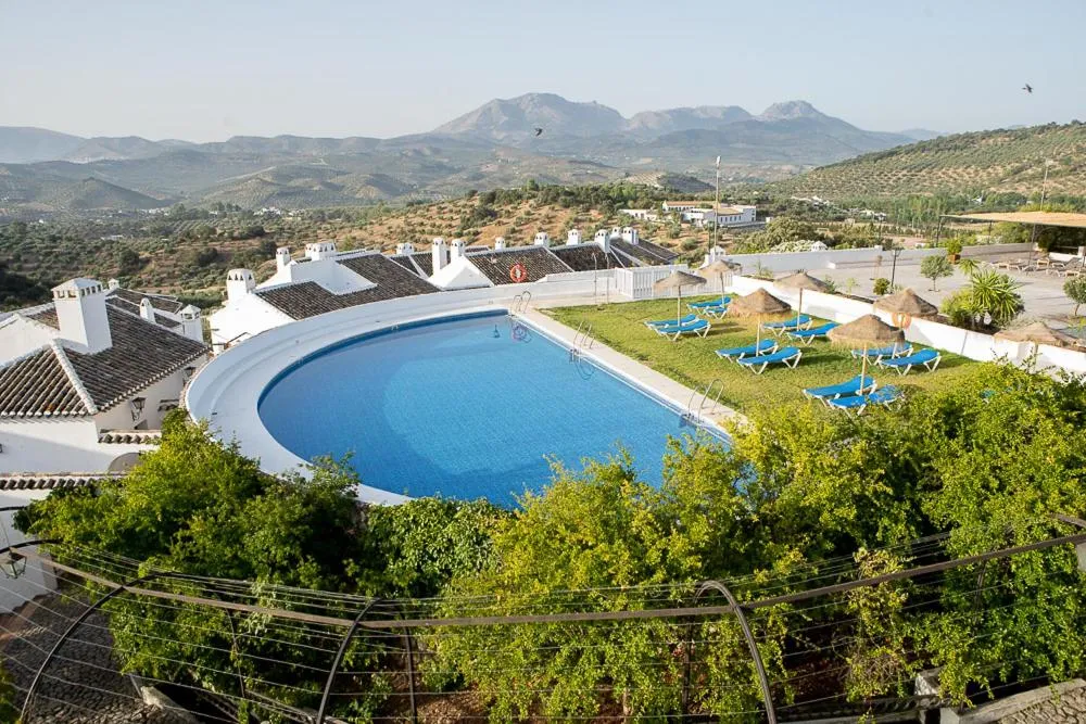 Swimming pool in Villa Turística de Priego