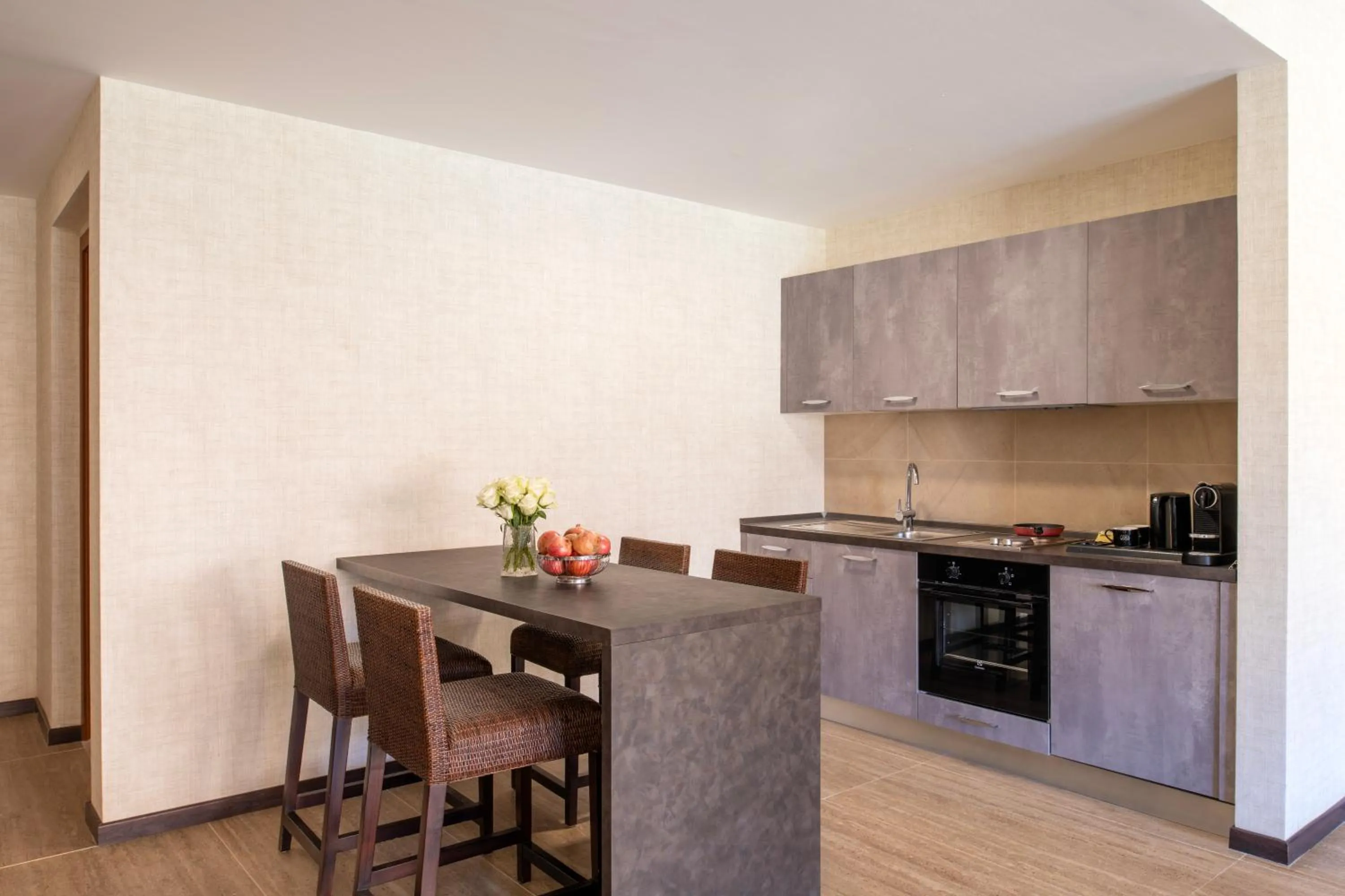 Kitchen or kitchenette in Shaden Resort