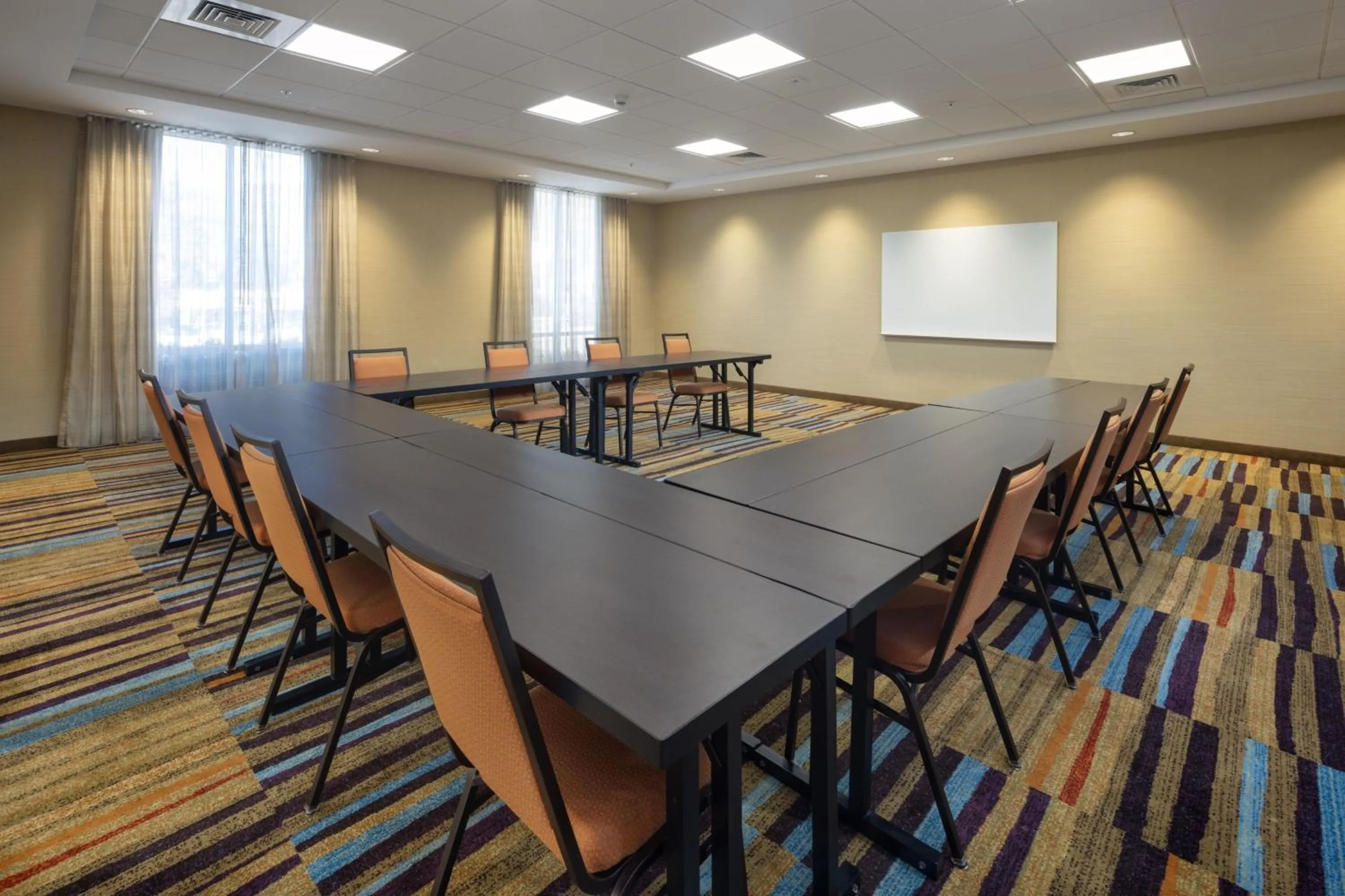 Meeting/conference room in Fairfield Inn & Suites by Marriott Asheville Tunnel Road