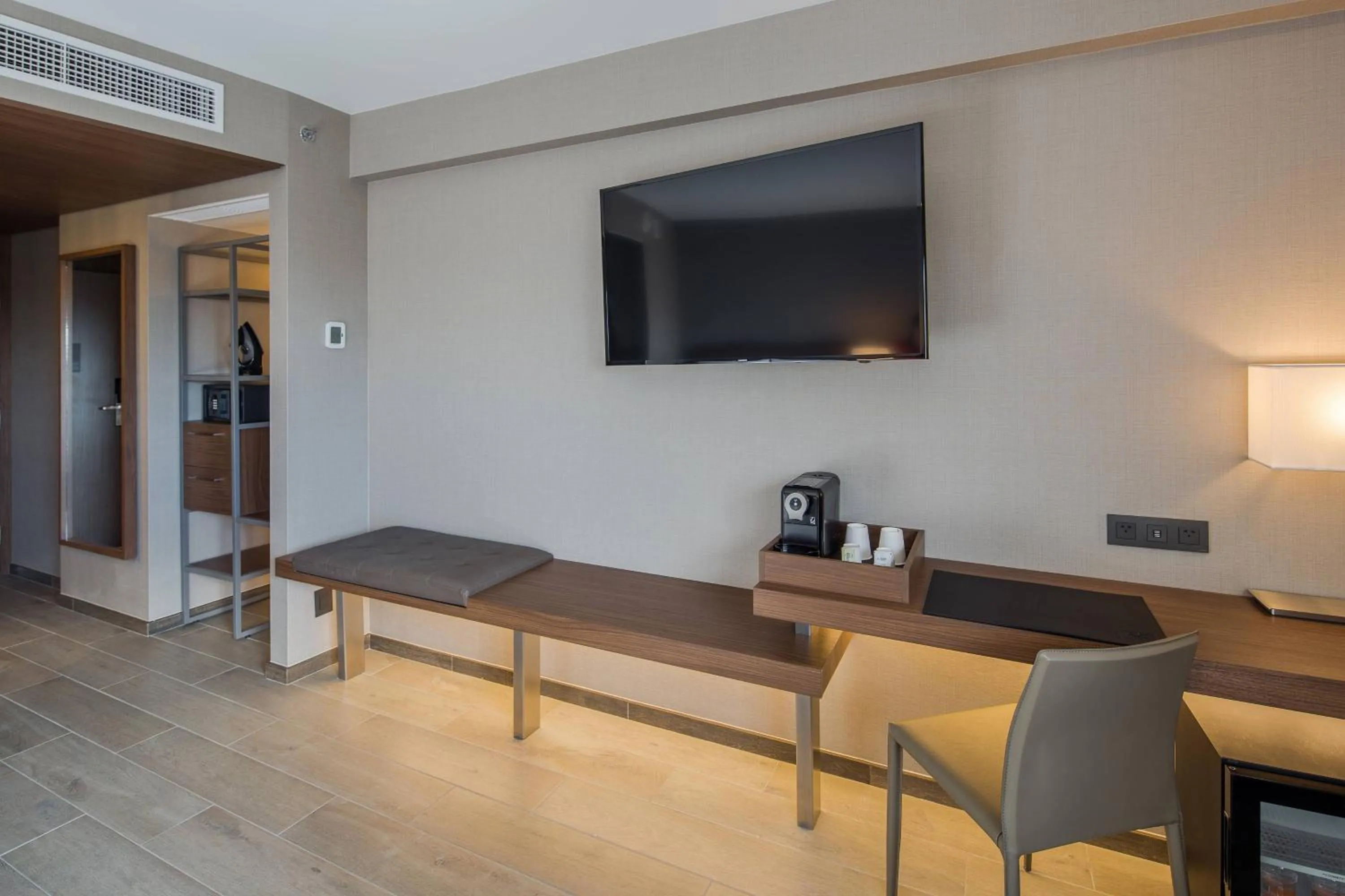 Photo of the whole room in AC Hotel by Marriott Guadalajara Expo