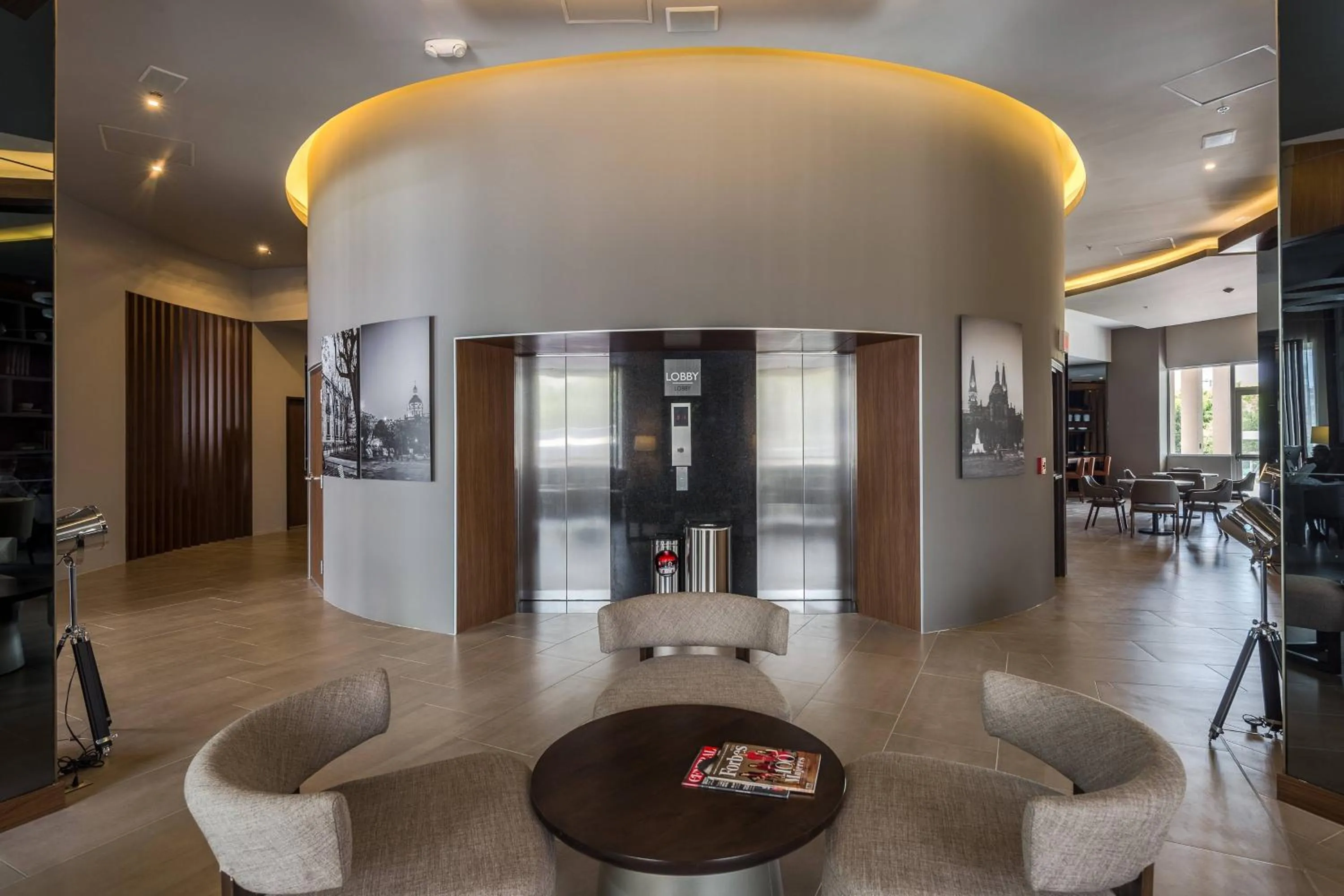 Lobby or reception in AC Hotel by Marriott Guadalajara Expo