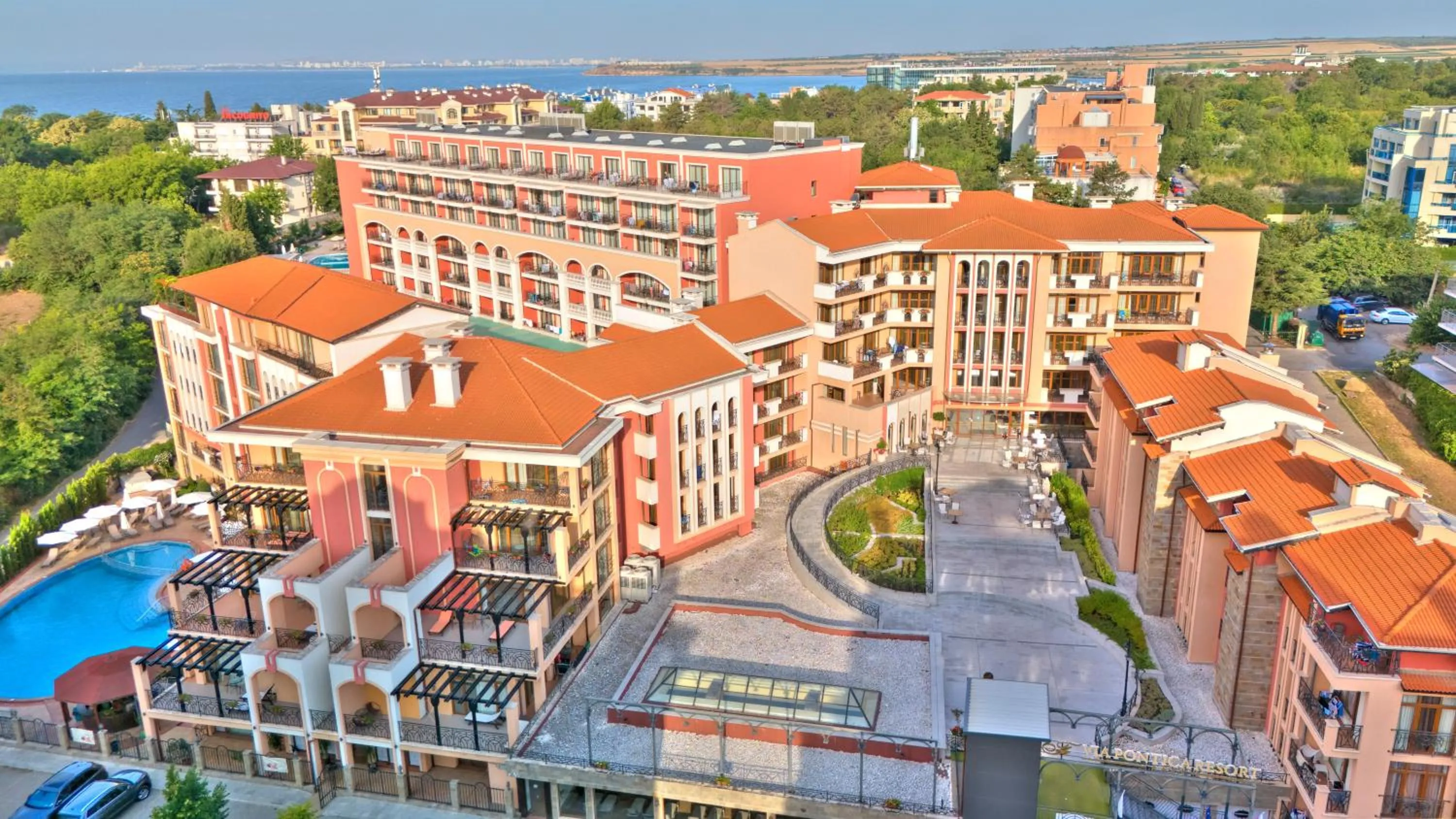 Property building in Festa Via Pontica