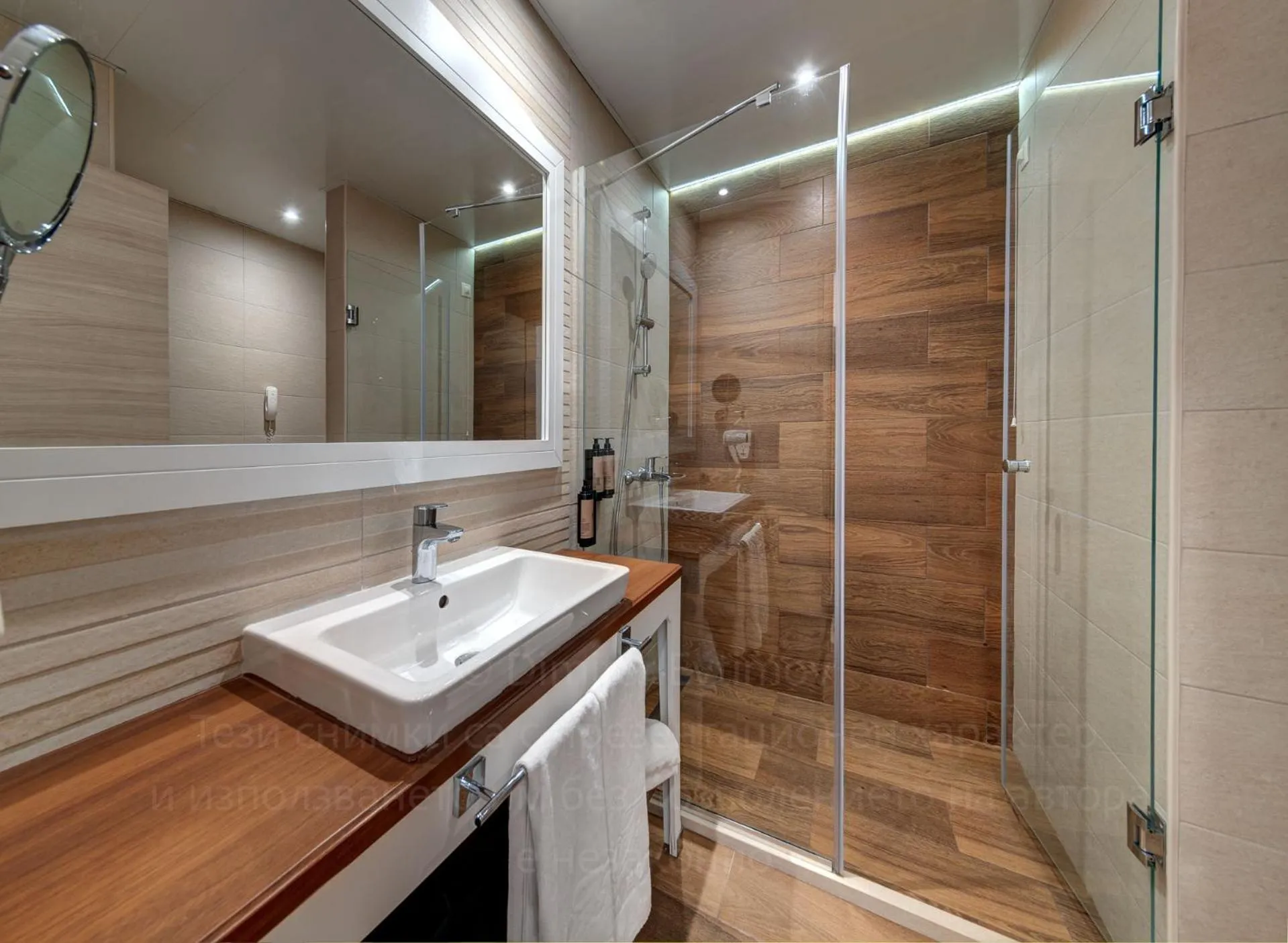 Shower in Festa Via Pontica