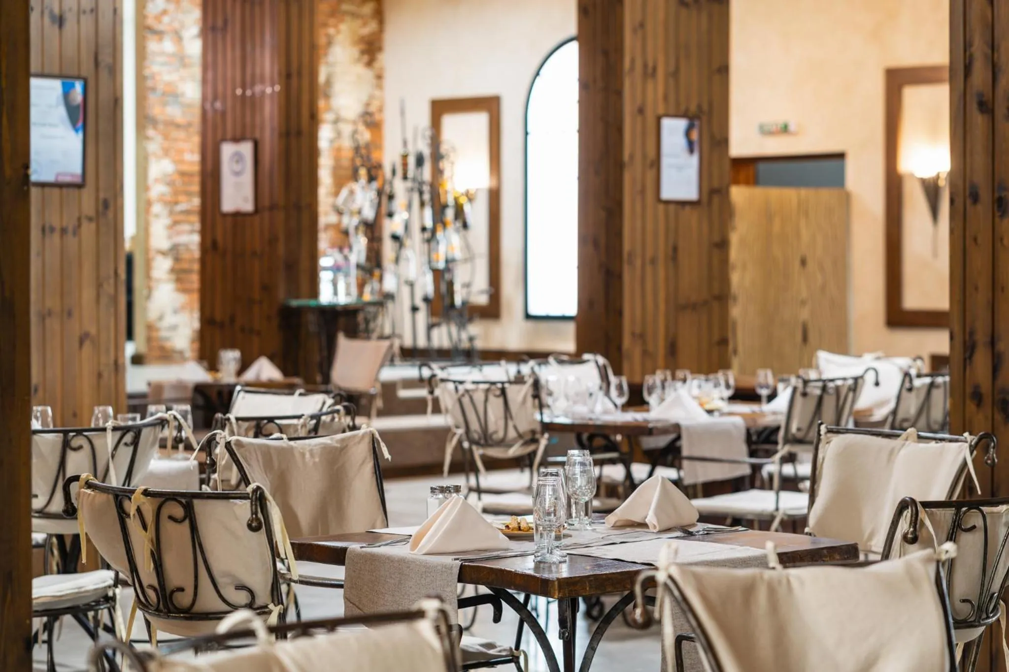 Restaurant/places to eat in Festa Via Pontica