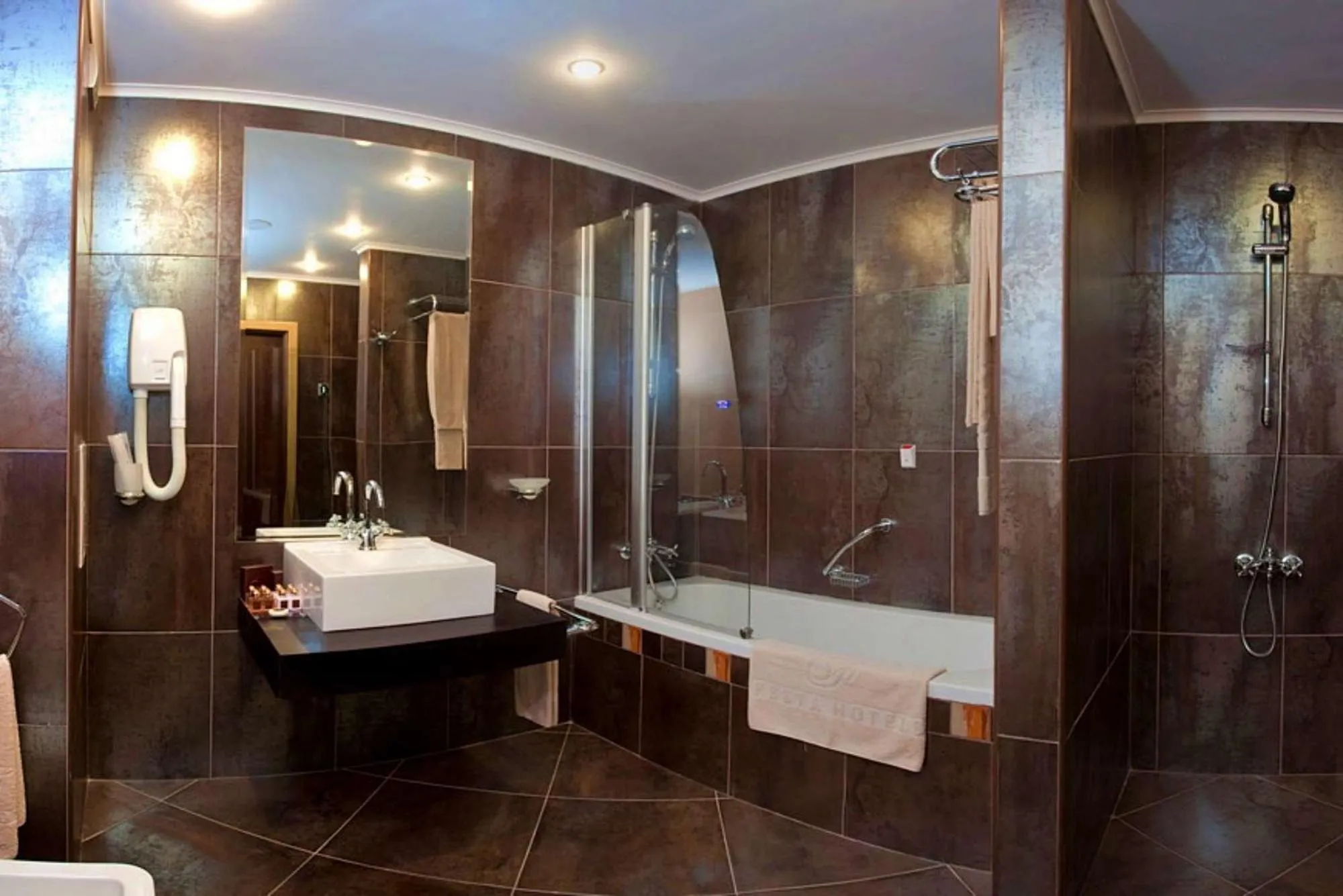 Bathroom in Festa Via Pontica