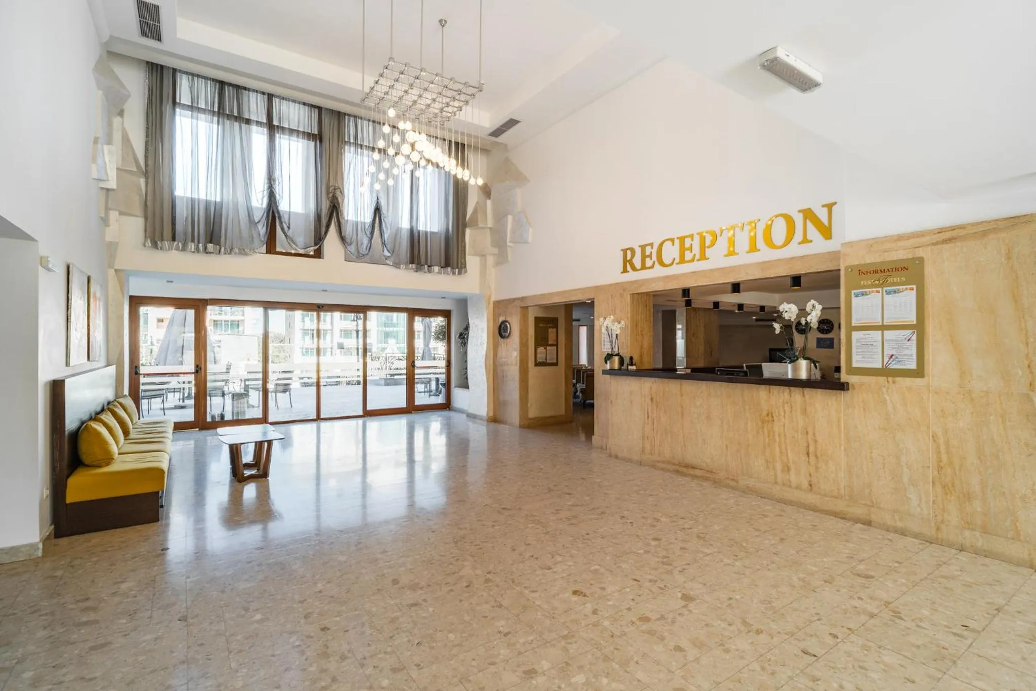 Property building in Festa Via Pontica